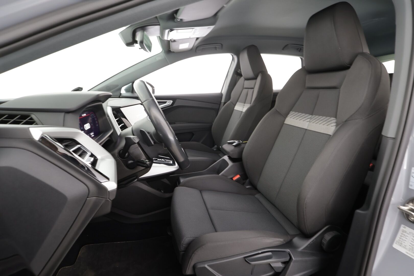 Audi Q4 e-tron 2022 Edition 40 e-tron * ACC / ILP / LED / P.Kamera / Koukku / Sporttipenkit / Navi * - 1.Om Suomi-auto / Kahdet renkaat / Koti & Kauppalaturi