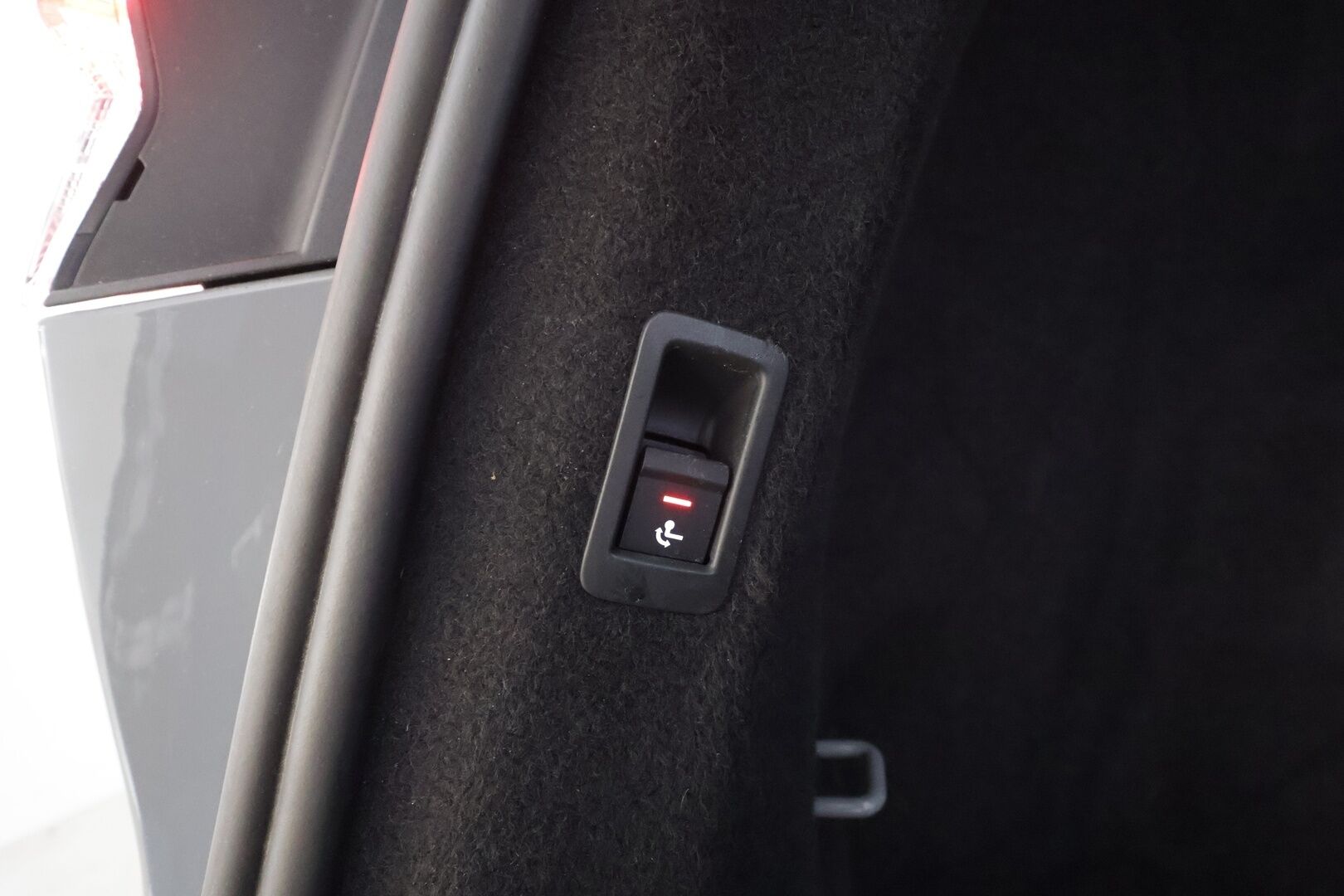 Audi Q4 e-tron 2022 Edition 40 e-tron * ACC / ILP / LED / P.Kamera / Koukku / Sporttipenkit / Navi * - 1.Om Suomi-auto / Kahdet renkaat / Koti & Kauppalaturi