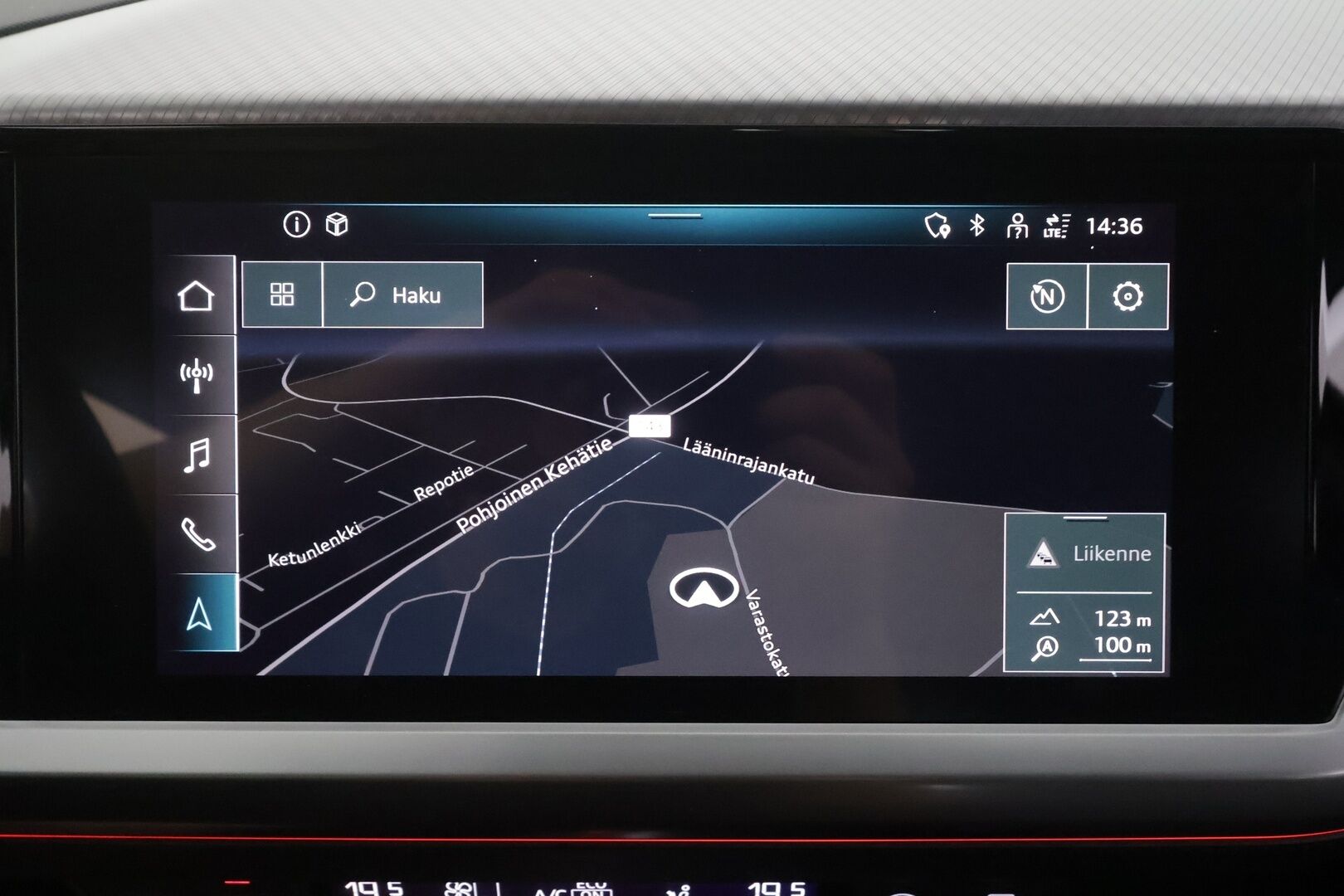 Audi Q4 e-tron 2022 Edition 40 e-tron S line - | ACC | HUD | ILP | Matrix | Sporttipenkit | Ambient | Audi Sound System | P.kamera | Side Assist | Keyless | Navi | 1-om suomiauto | Merkkihuollot |