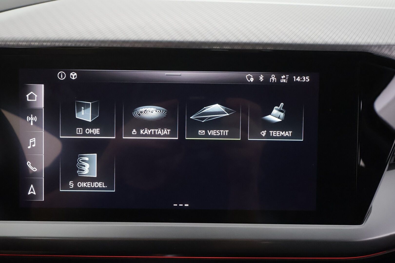 Audi Q4 e-tron 2022 Edition 40 e-tron S line - | ACC | HUD | ILP | Matrix | Sporttipenkit | Ambient | Audi Sound System | P.kamera | Side Assist | Keyless | Navi | 1-om suomiauto | Merkkihuollot |