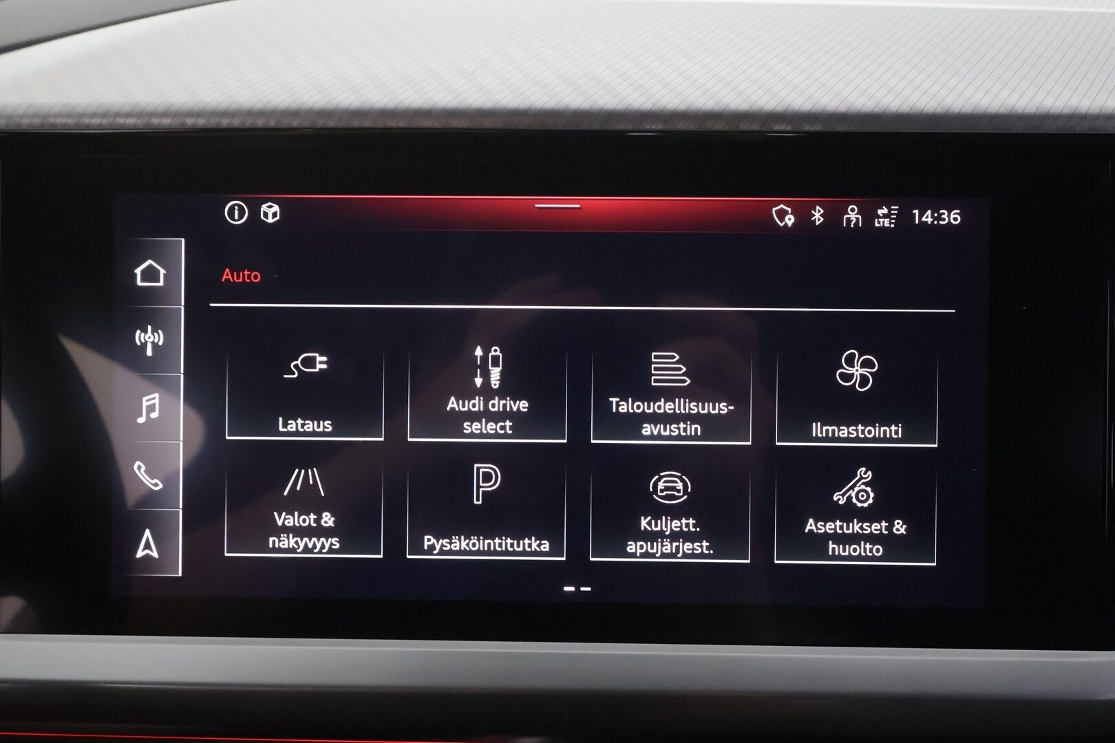 Audi Q4 e-tron 2022 Edition 40 e-tron S line - | ACC | HUD | ILP | Matrix | Sporttipenkit | Ambient | Audi Sound System | P.kamera | Side Assist | Keyless | Navi | 1-om suomiauto | Merkkihuollot |