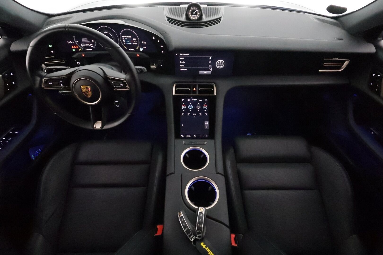 Porsche Taycan 2022 4 Cross Turismo **Adapt.Vakkari / 18-Suuntaiset istuimet / Digital-LED / 360° / Sporttinahat Muistilla / Sport Chrono ** - 2,99 % KORKOTARJOUS TÄHÄN AUTOON - Bose / Ilma-alusta / Suomi-auto / 2x Latauskaapelit / Kahdet Renkaat