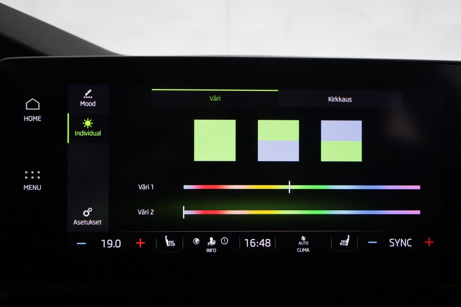 Skoda Octavia 2022 Combi 1.0 TSI Style eTEC DSG * ACC / P.kamera / Matrix LED / Webasto / Navi / Keyless / Sähköluukku * - 1.Om Suomi-auto / Kahdet renkaat aluvanteilla