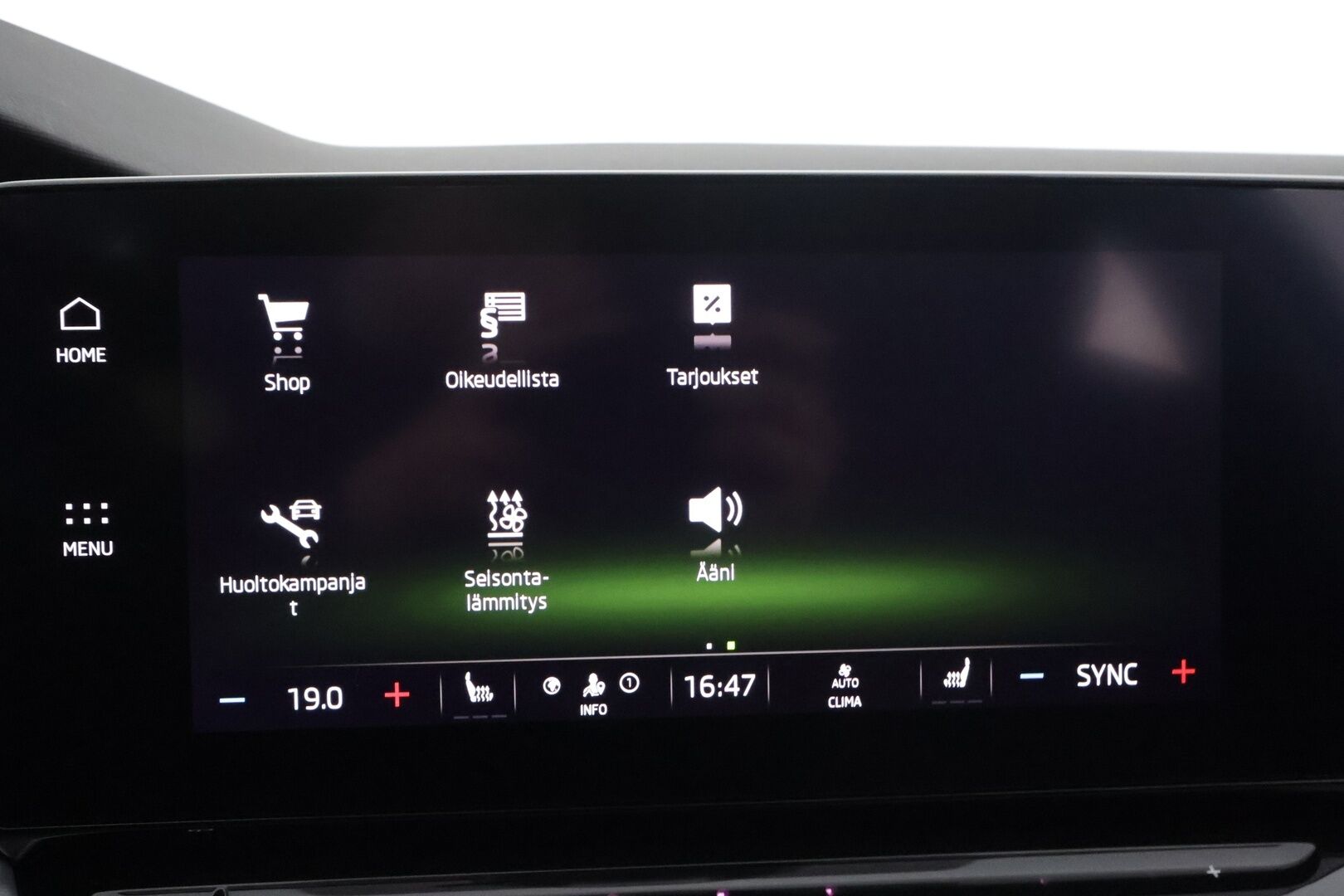 Skoda Octavia 2022 Combi 1.0 TSI Style eTEC DSG * ACC / P.kamera / Matrix LED / Webasto / Navi / Keyless / Sähköluukku * - 1.Om Suomi-auto / Kahdet renkaat aluvanteilla