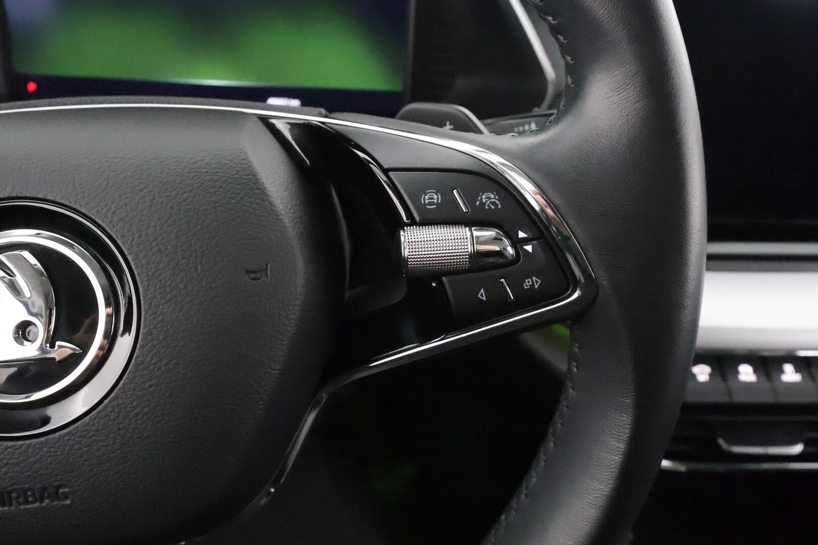 Skoda Octavia 2022 Combi 1.0 TSI Style eTEC DSG * ACC / P.kamera / Matrix LED / Webasto / Navi / Keyless / Sähköluukku * - 1.Om Suomi-auto / Kahdet renkaat aluvanteilla