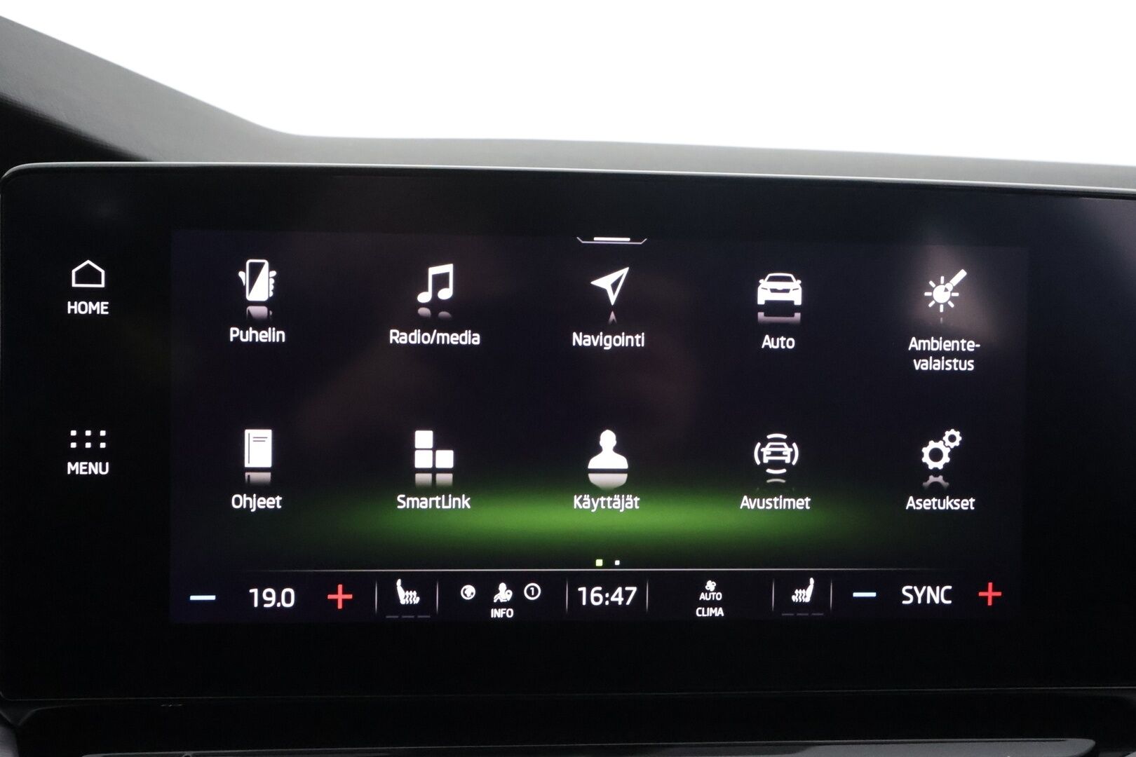 Skoda Octavia 2022 Combi 1.0 TSI Style eTEC DSG * ACC / P.kamera / Matrix LED / Webasto / Navi / Keyless / Sähköluukku * - 1.Om Suomi-auto / Kahdet renkaat aluvanteilla