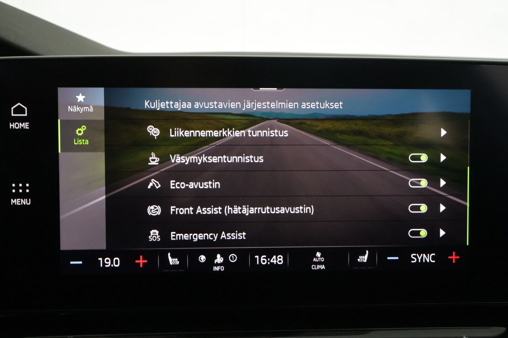 Skoda Octavia 2022 Combi 1.0 TSI Style eTEC DSG * ACC / P.kamera / Matrix LED / Webasto / Navi / Keyless / Sähköluukku * - 1.Om Suomi-auto / Kahdet renkaat aluvanteilla