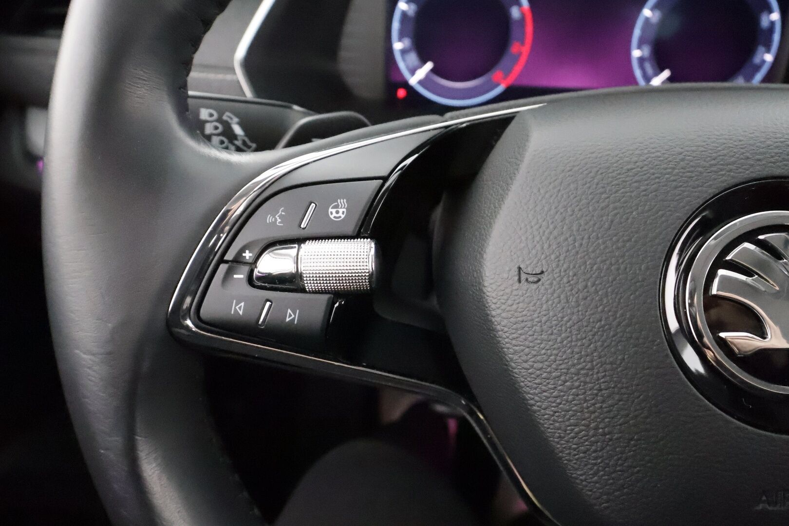 Skoda Octavia 2022 1.5 TSI Style eTEC DSG * ACC / Lohko / Koukku / Matrix-LED / P.Kamera /  Apple&Android / Keyless * - 1.Om Suomi-auto / Kahdet Renkaat