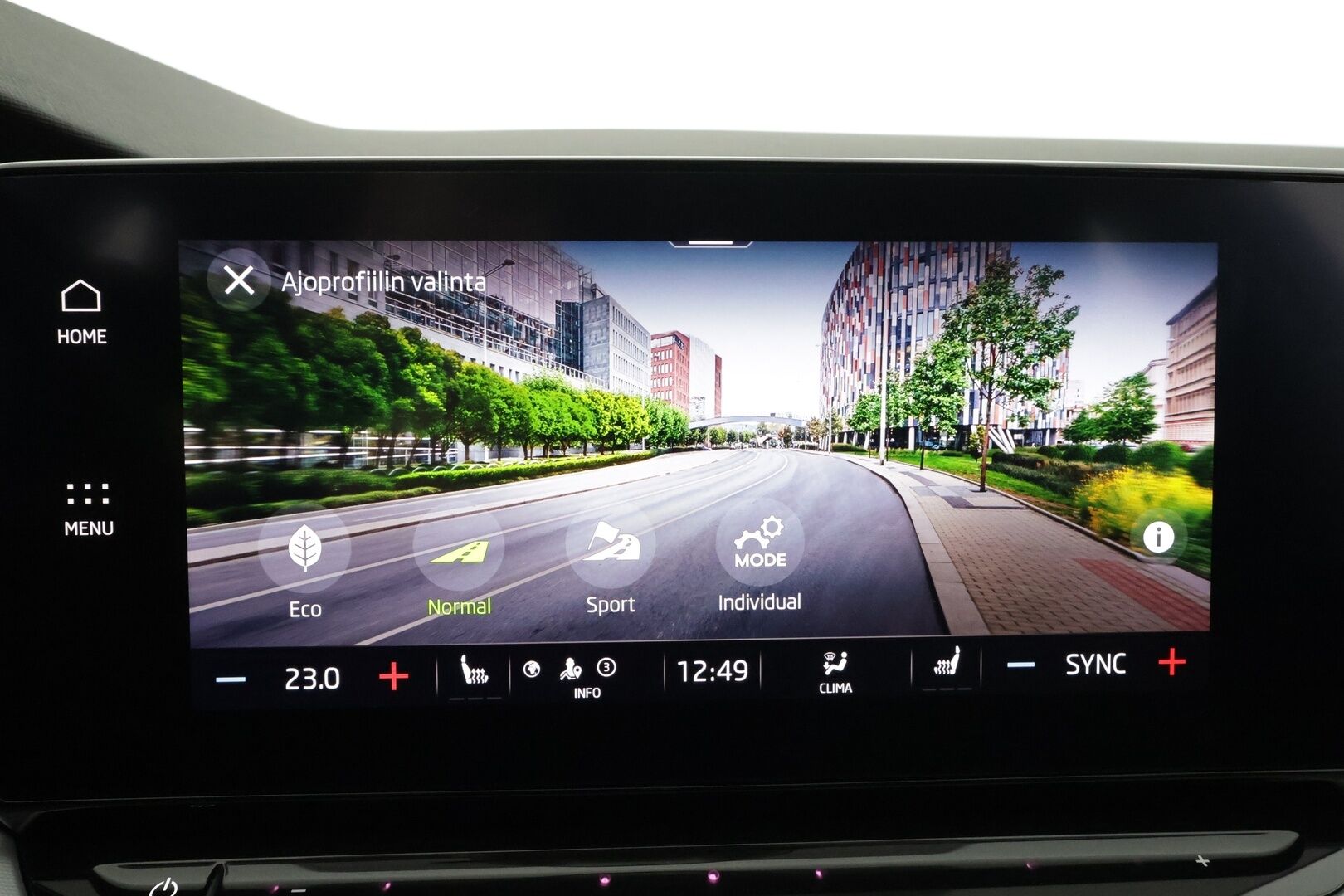 Skoda Octavia 2022 1.5 TSI Style eTEC DSG * ACC / Lohko / Koukku / Matrix-LED / P.Kamera /  Apple&Android / Keyless * - 1.Om Suomi-auto / Kahdet Renkaat