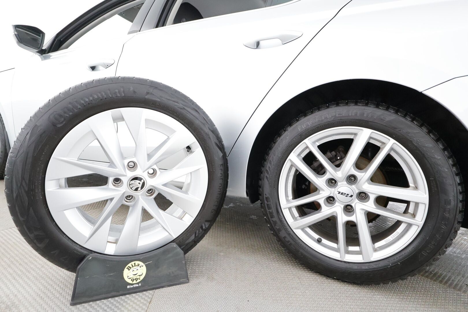 Skoda Octavia 2022 1.5 TSI Style eTEC DSG * ACC / Lohko / Koukku / Matrix-LED / P.Kamera /  Apple&Android / Keyless * - 1.Om Suomi-auto / Kahdet Renkaat