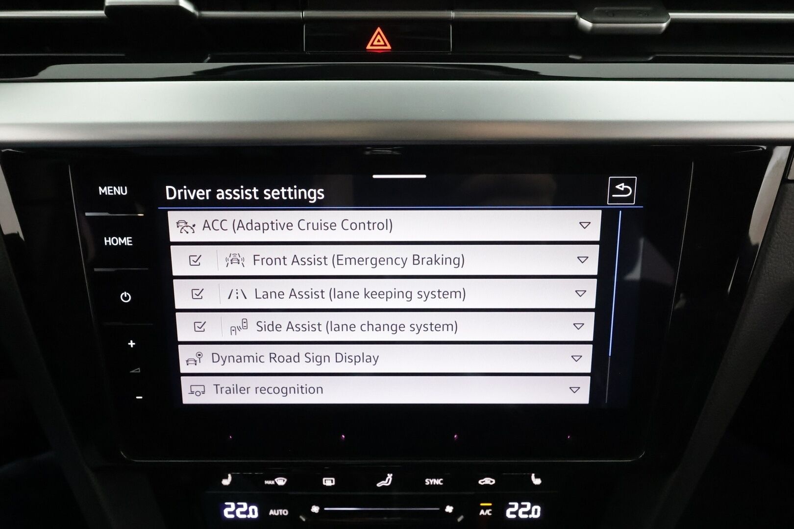 Volkswagen Arteon 2022 Shooting Brake R-Line eHybrid 160 kW DSG * ACC / P.kamera / Adapt.LED / Navi / KeylessGo / Webasto / Koukku * - HUD / Kahdet renkaat aluvanteilla / Merkkihuollettu