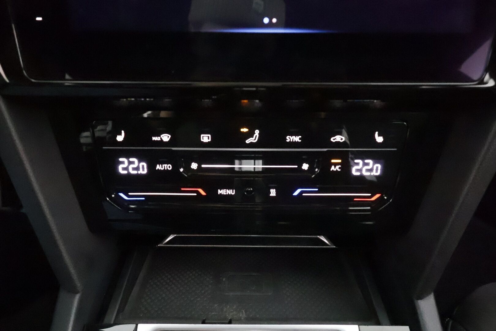 Volkswagen Arteon 2022 Shooting Brake R-Line eHybrid 160 kW DSG * ACC / P.kamera / Adapt.LED / Navi / KeylessGo / Webasto / Koukku * - HUD / Kahdet renkaat aluvanteilla / Merkkihuollettu