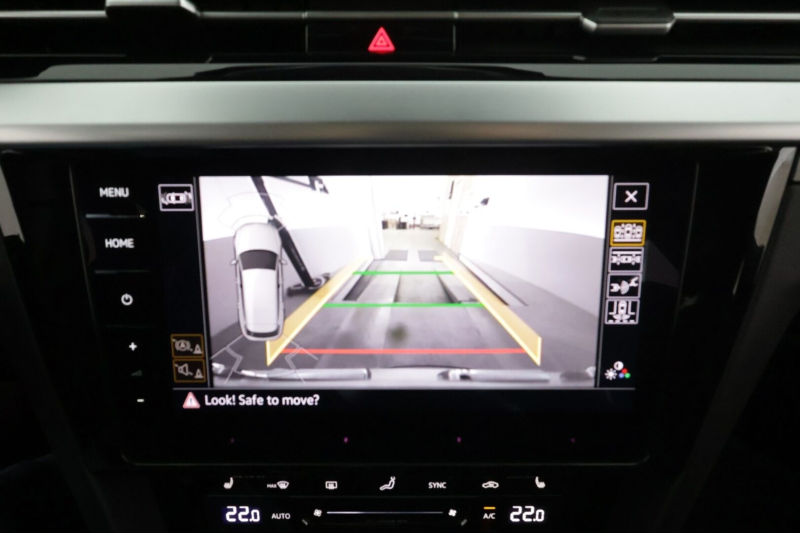 Volkswagen Arteon 2022 Shooting Brake R-Line eHybrid 160 kW DSG * ACC / P.kamera / Adapt.LED / Navi / KeylessGo / Webasto / Koukku * - HUD / Kahdet renkaat aluvanteilla / Merkkihuollettu