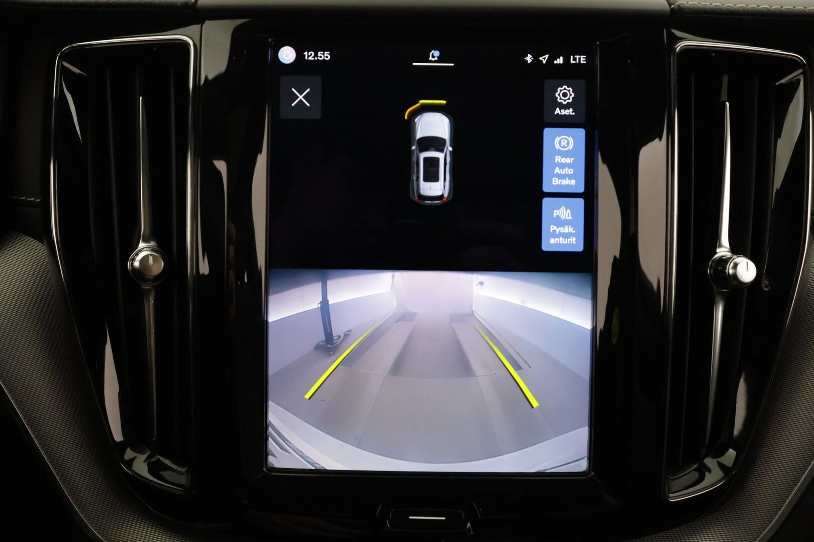 Volvo XC60 2022 T6 TwE AWD Business R-Design Edition aut - | ACC | Koukku | Webasto | H/K | Panorama | Muistipenkki | P.Kamera | LED | Puolinahat Sporttipenkit | Keyless | Apple&Android | 1.Om suomi-auto | Kahdet Renkaat | Merkkihuollettu |