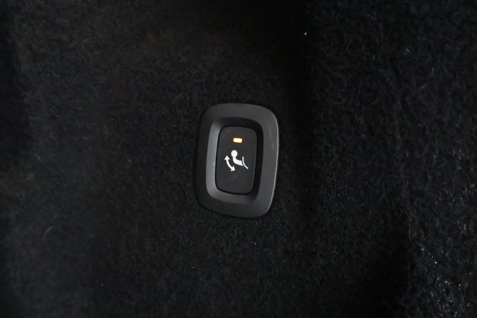 Volvo XC60 2022 T6 TwE AWD Business R-Design Edition aut - | ACC | Koukku | Webasto | H/K | Panorama | Muistipenkki | P.Kamera | LED | Puolinahat Sporttipenkit | Keyless | Apple&Android | 1.Om suomi-auto | Kahdet Renkaat | Merkkihuollettu |