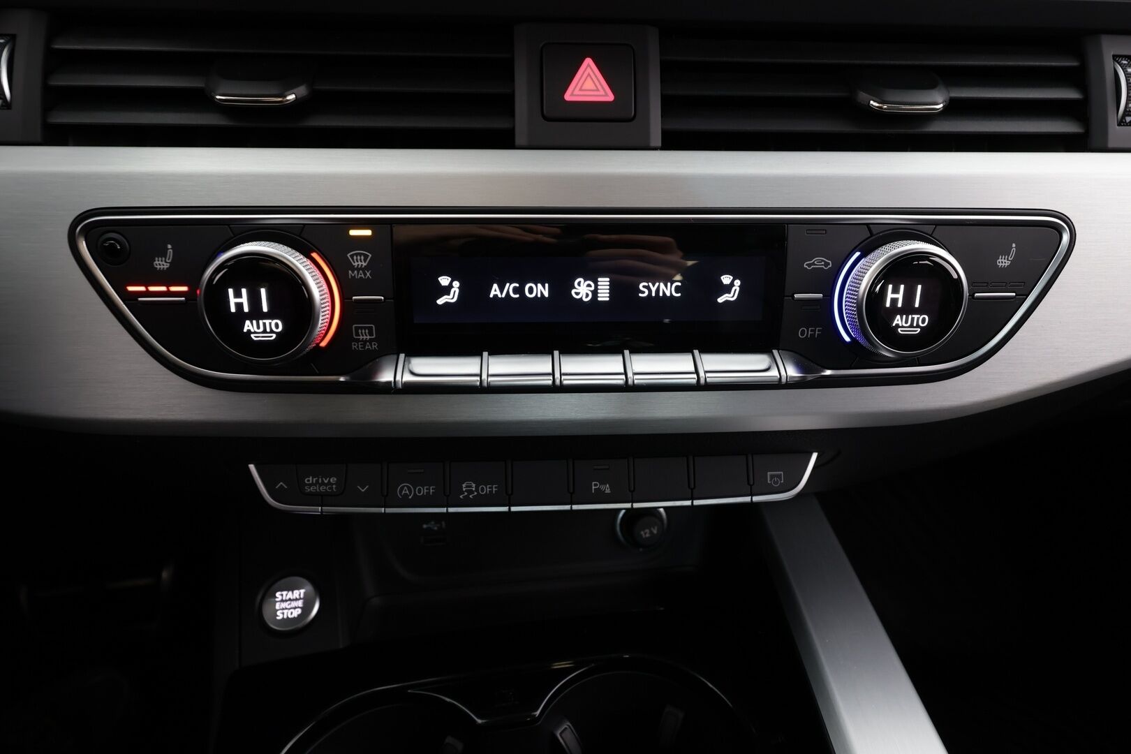 Audi A4 2022 Sedan Business 40 TDI 150 kW MHEV quattro * Webasto / Koukku / ACC / Matrix-LED / P.tutkat / Sportpenkit / Kaistavahti * - 1-om Suomi-auto / Kahdet renkaat - Osta nyt, maksa vasta ensi vuonna