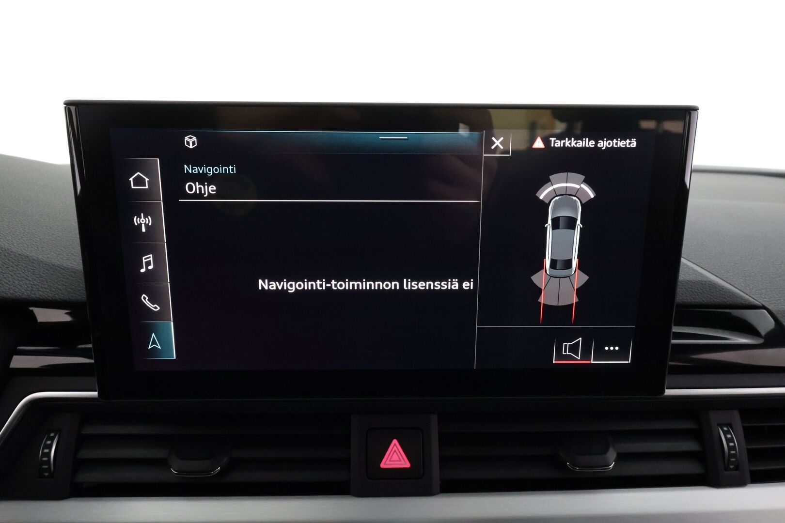 Audi A4 2022 Sedan Business 40 TDI 150 kW MHEV quattro * Webasto / Koukku / ACC / Matrix-LED / P.tutkat / Sportpenkit / Kaistavahti * - 1-om Suomi-auto / Kahdet renkaat - Osta nyt, maksa vasta ensi vuonna