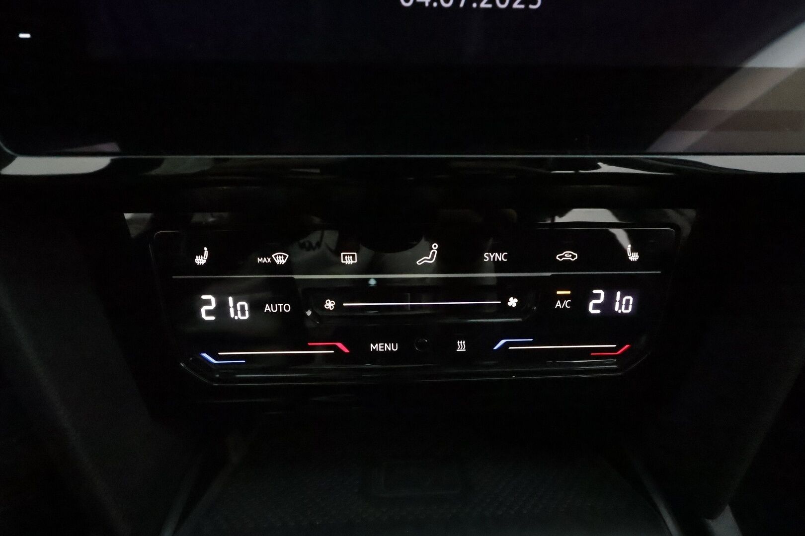 Volkswagen Passat 2022 Variant Alltrack Business 2,0 TDI SCR 147 kW 4MOTION DSG *H&K / ACC / Koukku / Kamera / Webasto / Matrix* - 1.om Suomi-auto /  / Merkkihuollettu / Kahdet renkaat / Hyvät varusteet!
