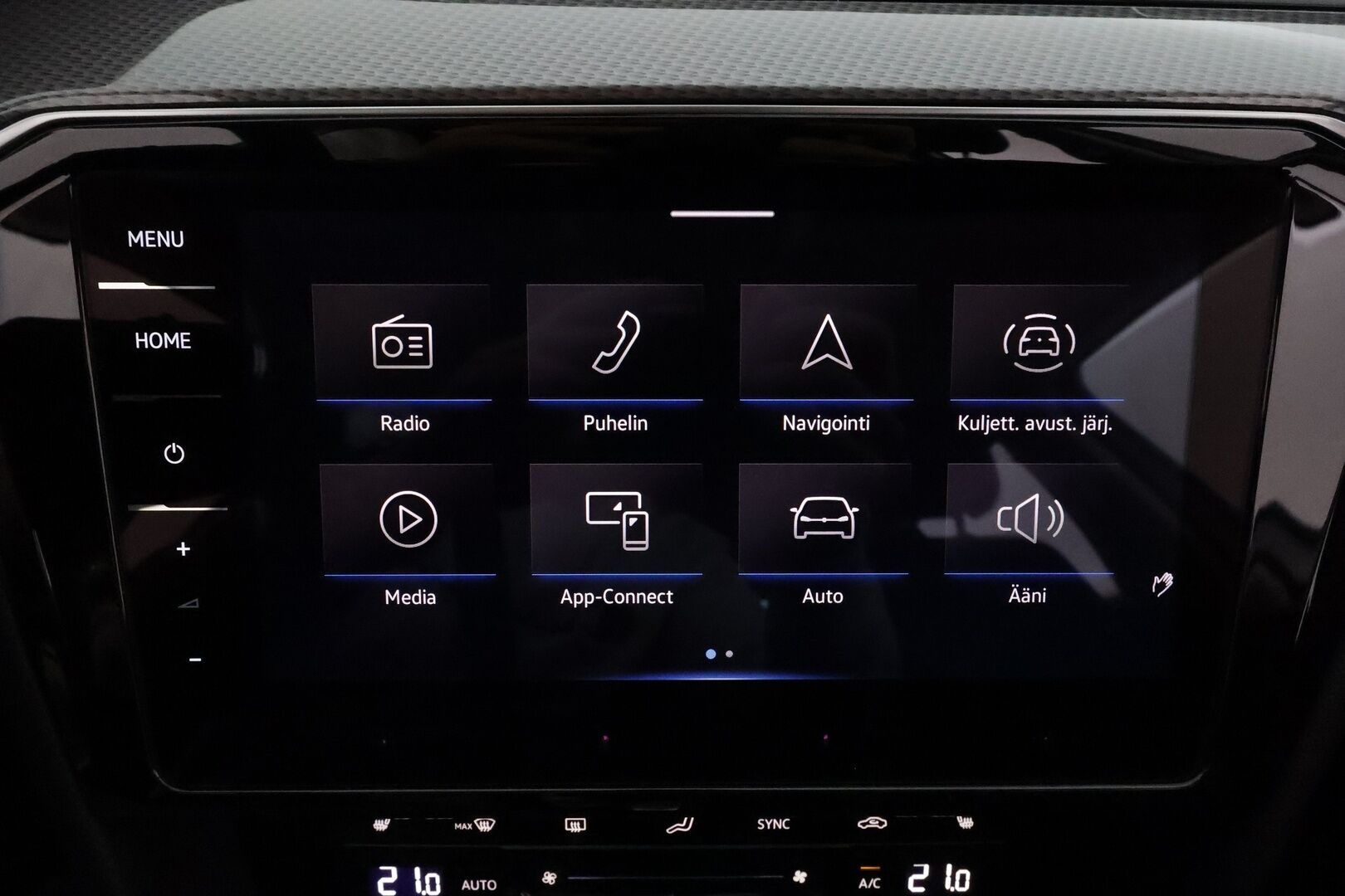 Volkswagen Passat 2022 Variant Alltrack Business 2,0 TDI SCR 147 kW 4MOTION DSG *H&K / ACC / Koukku / Kamera / Webasto / Matrix* - 1.om Suomi-auto /  / Merkkihuollettu / Kahdet renkaat / Hyvät varusteet!