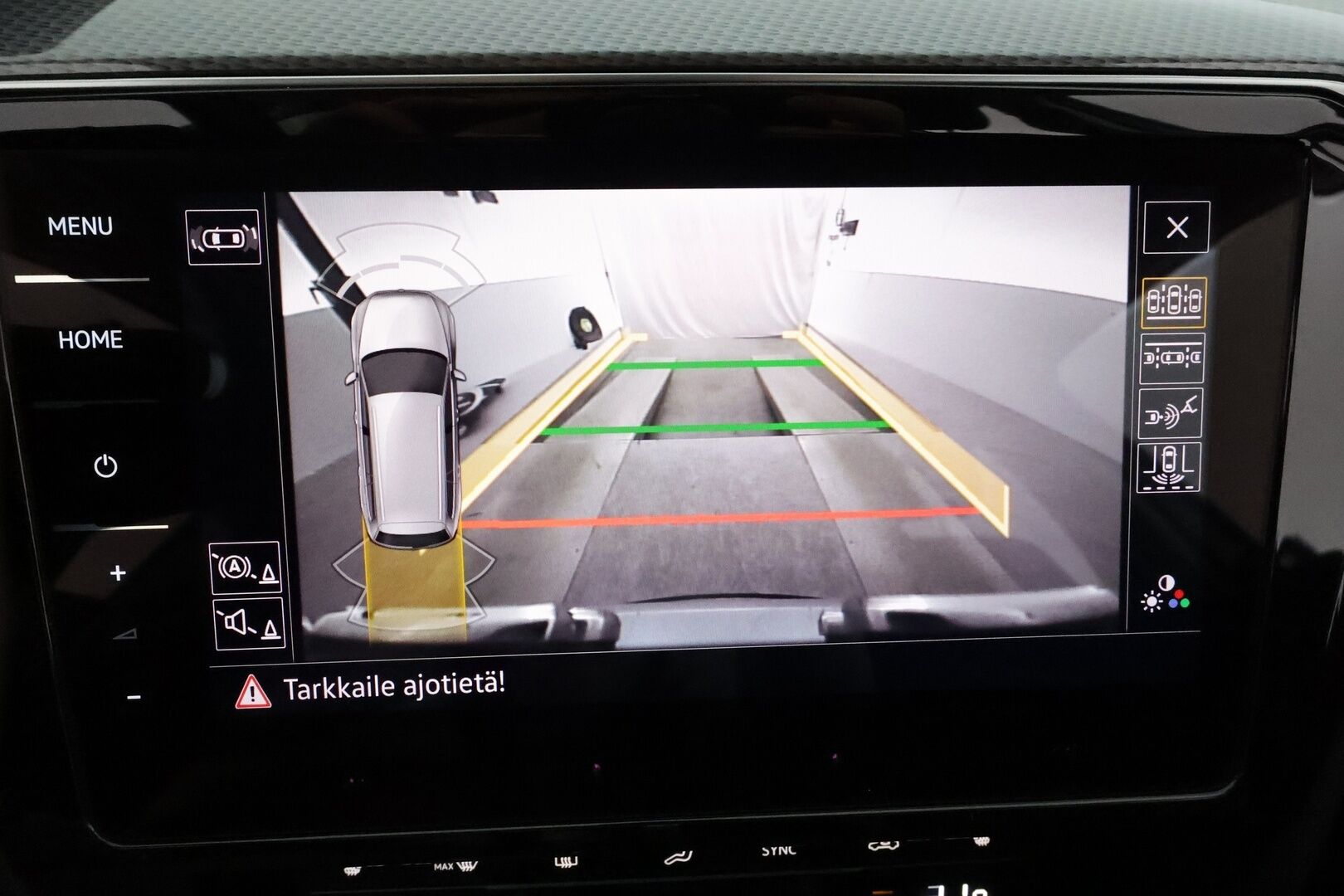 Volkswagen Passat 2022 Variant Alltrack Business 2,0 TDI SCR 147 kW 4MOTION DSG *H&K / ACC / Koukku / Kamera / Webasto / Matrix* - 1.om Suomi-auto /  / Merkkihuollettu / Kahdet renkaat / Hyvät varusteet!