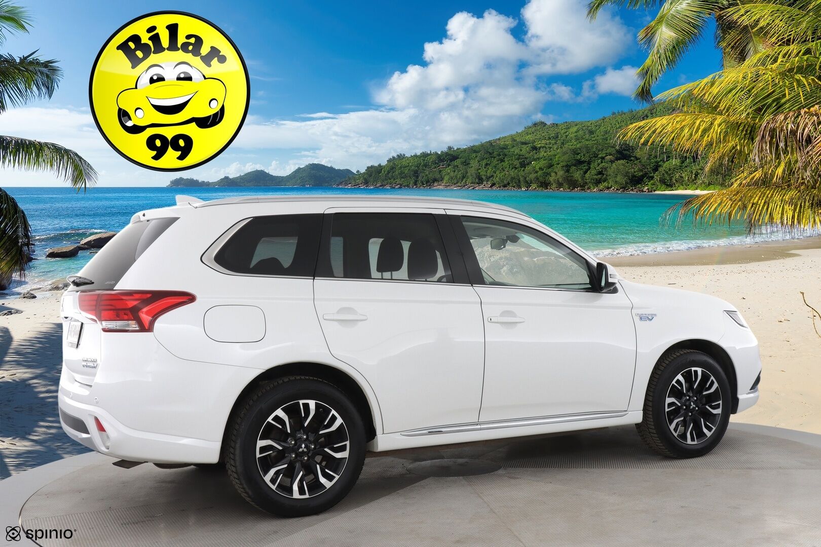 Mitsubishi OUTLANDER PHEV 2016 Instyle Navi Business 4WD 5P *Vakkari* / *Nahkapenkit*/ *Lämmitettävä ratti* - Sopu kilsat / Huippu varusteet / Juuri katsastettu!