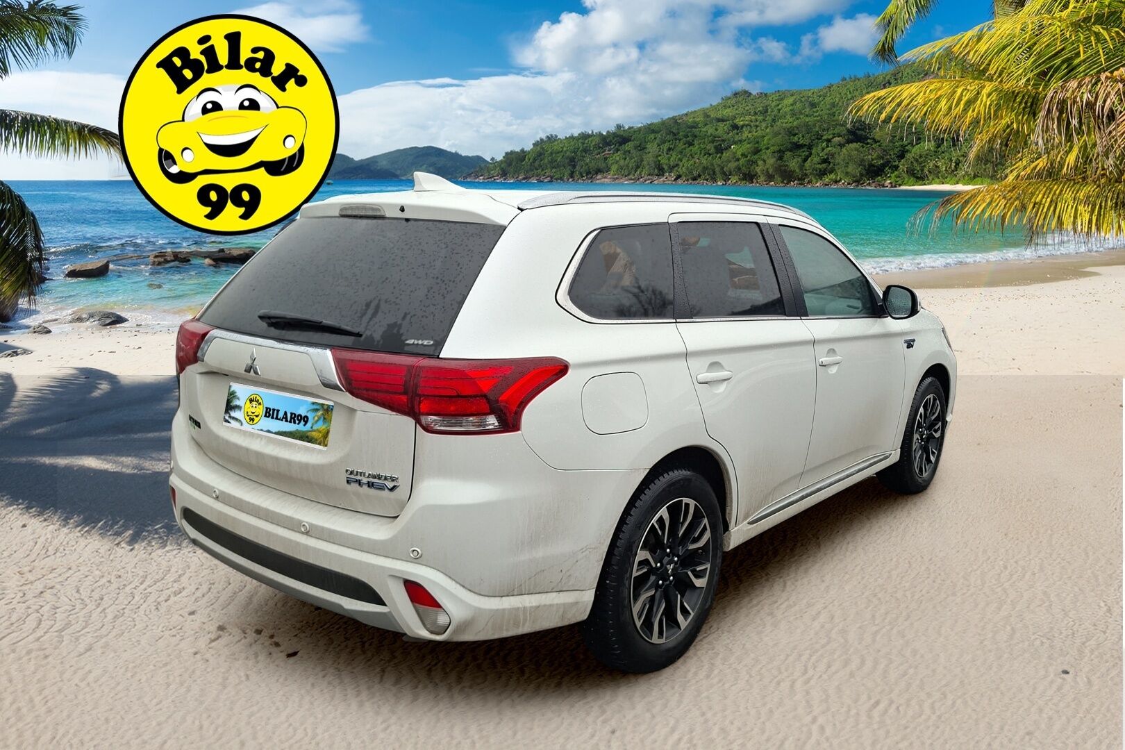 Mitsubishi OUTLANDER PHEV 2016 Instyle Navi Business 4WD 5P *Vakkari* / *Nahkapenkit*/ *Lämmitettävä ratti* - Sopu kilsat / Huippu varusteet / Juuri katsastettu!