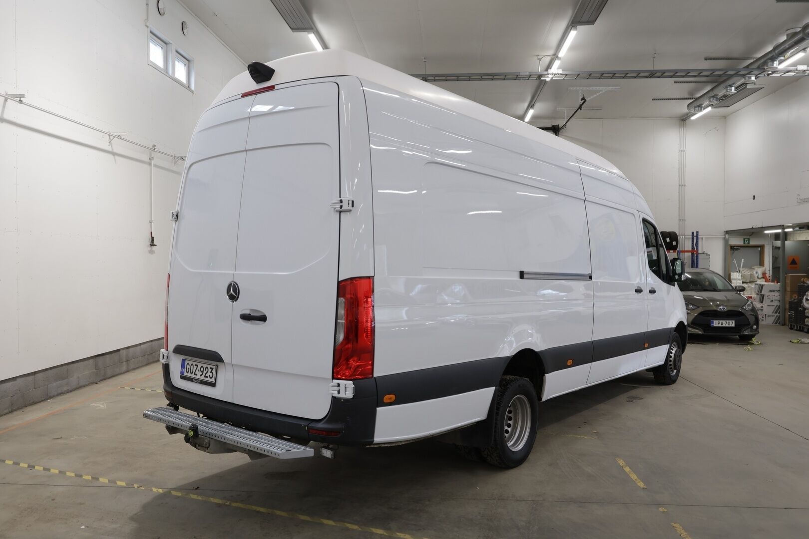 Mercedes-Benz Sprinter 2022 519CDI RWD-5,0/43AL pitkä A3 A C1 * Webasto / Koukku / Kaistavahti / Apple&Android / P.Kamera / Nahkaverhoilu * - 1-om Suomi-auto / Kahdet renkaat - HULLUT AVAJAISHULINAT KORKOTARJOUS 3,29 %