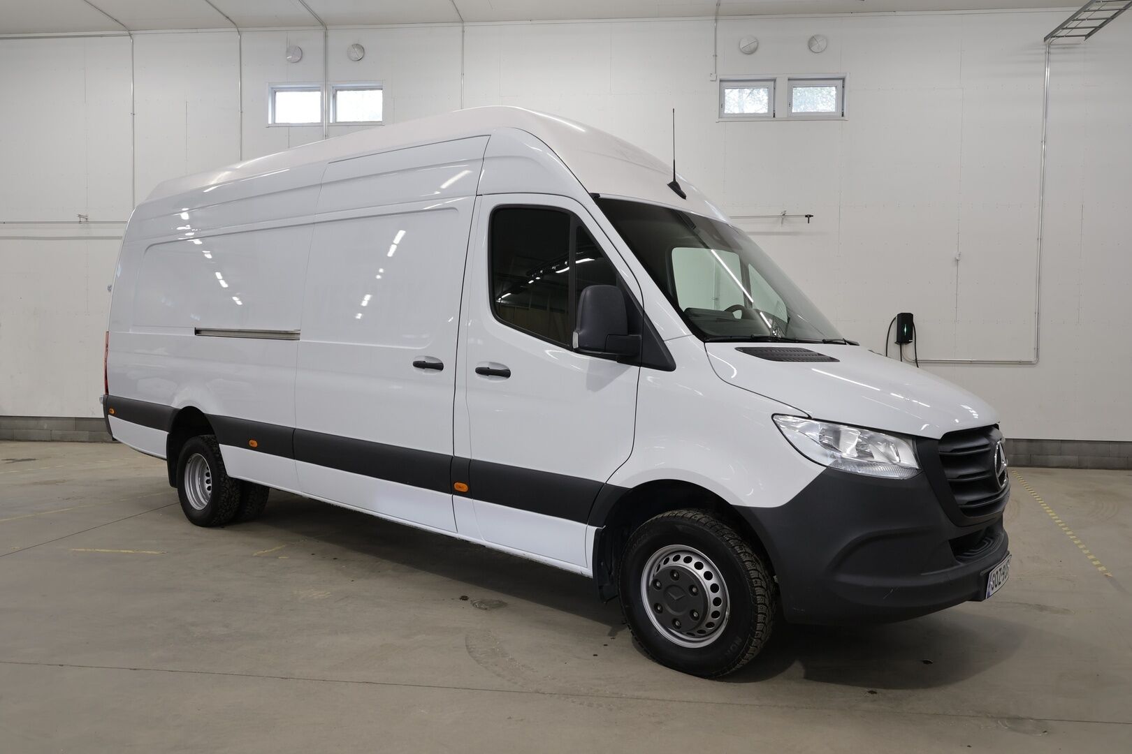 Mercedes-Benz Sprinter 2022 519CDI RWD-5,0/43AL pitkä A3 A C1 * Webasto / Koukku / Kaistavahti / Apple&Android / P.Kamera / Nahkaverhoilu * - 1-om Suomi-auto / Kahdet renkaat - HULLUT AVAJAISHULINAT KORKOTARJOUS 3,29 %