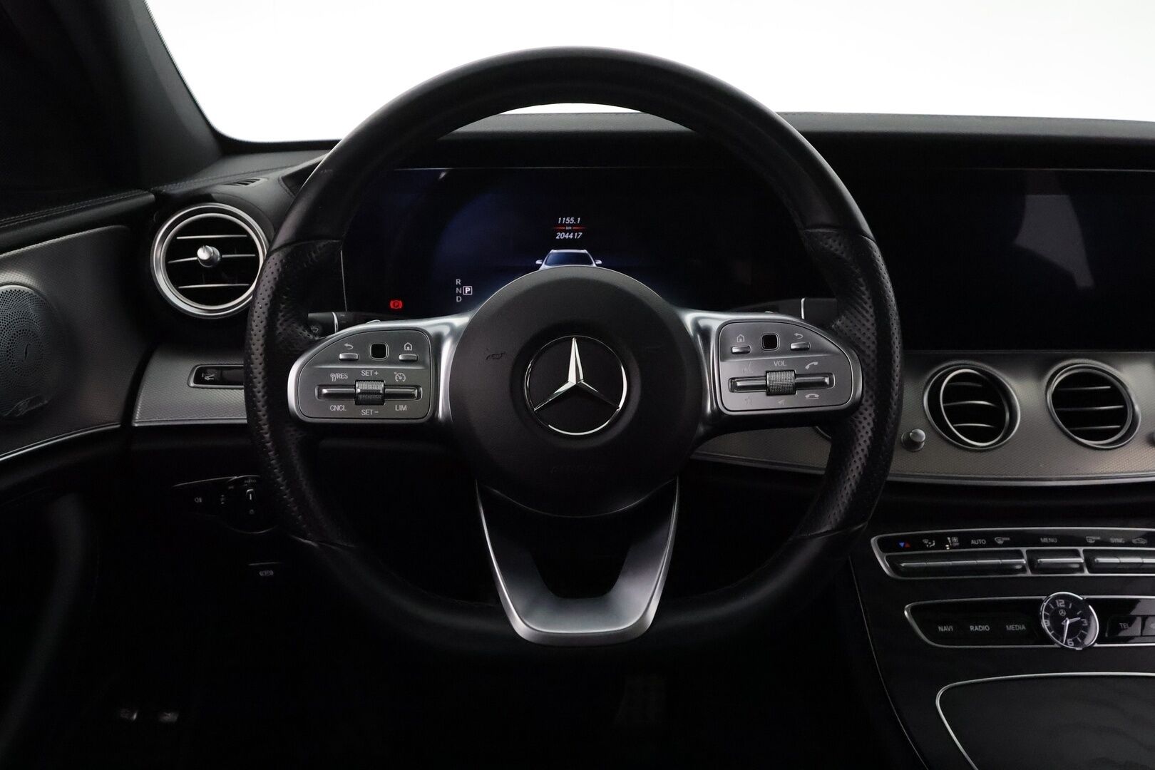 Mercedes-Benz E 2019 220 d T A Business ** Panorama / Widescreen / HUD / 360° Kamera / Burmester / Multibeam LED / Muistipenkit / Koukku **