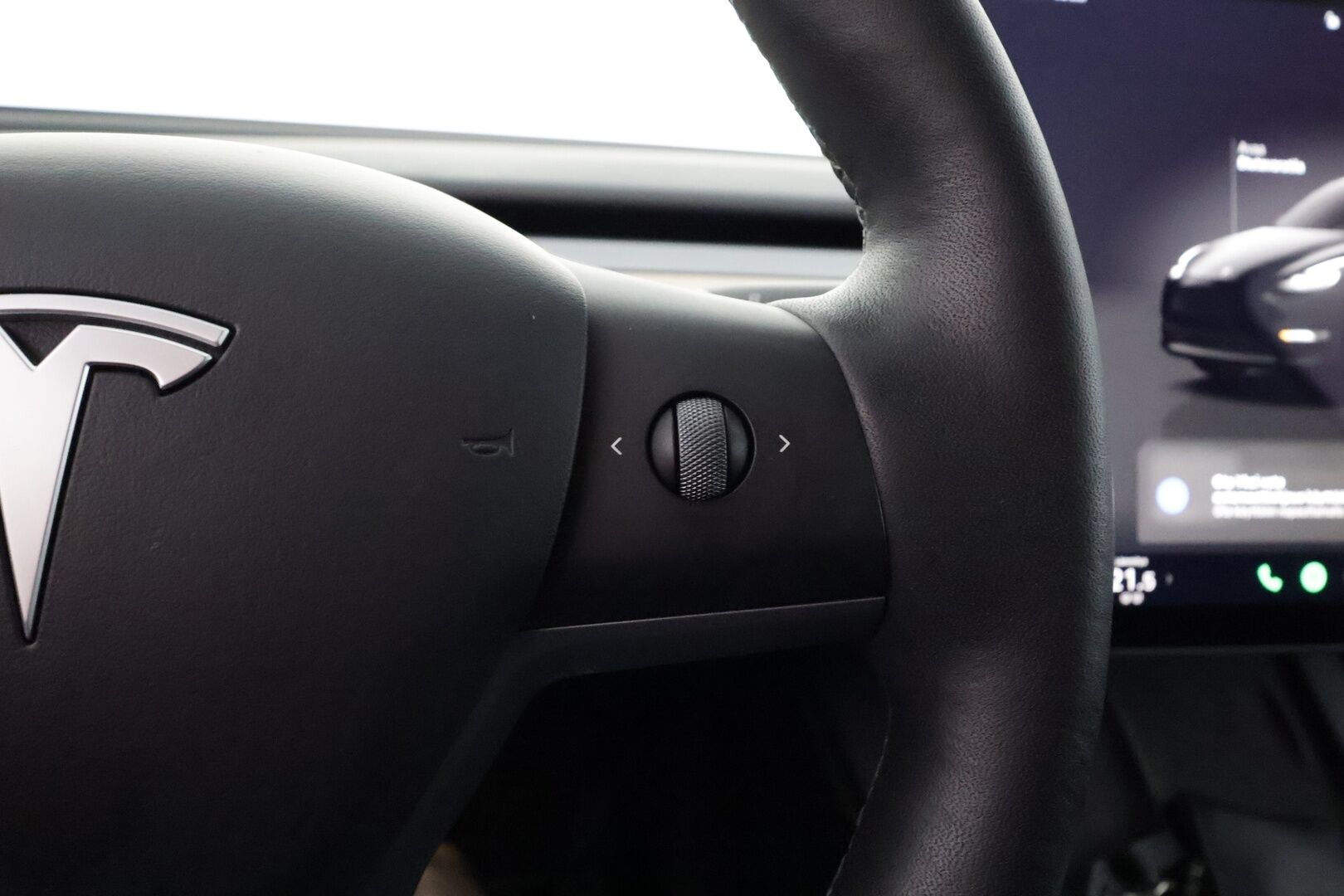 Tesla Model Y 2022 Long Range - | ILP | Koukku | ACC | Matrix-LED | P.kamera | Muistipenkki | Lasikatto | Premium Audio | Navi | Kaistavahti | Keyless | Kahdet renkaat | 