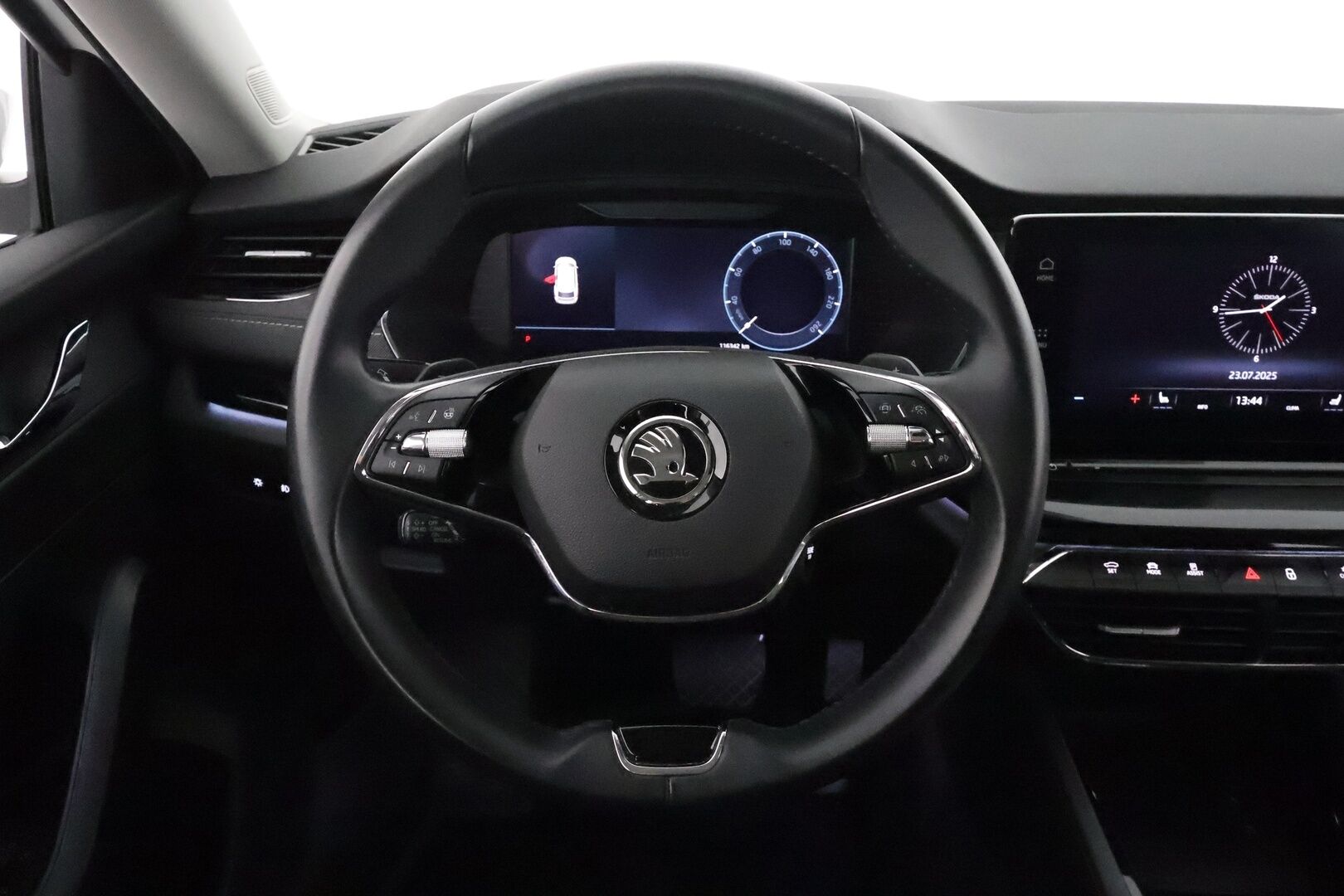 Skoda Octavia 2022 Combi 2.0 TDI 150 4x4 Style DSG **Webasto / Koukku / Adapt.Vakkari / Matrix-LED / P.kamera / Navi / Kaistavahti** - 1-om Suomi-auto / Kahdet Renkaat