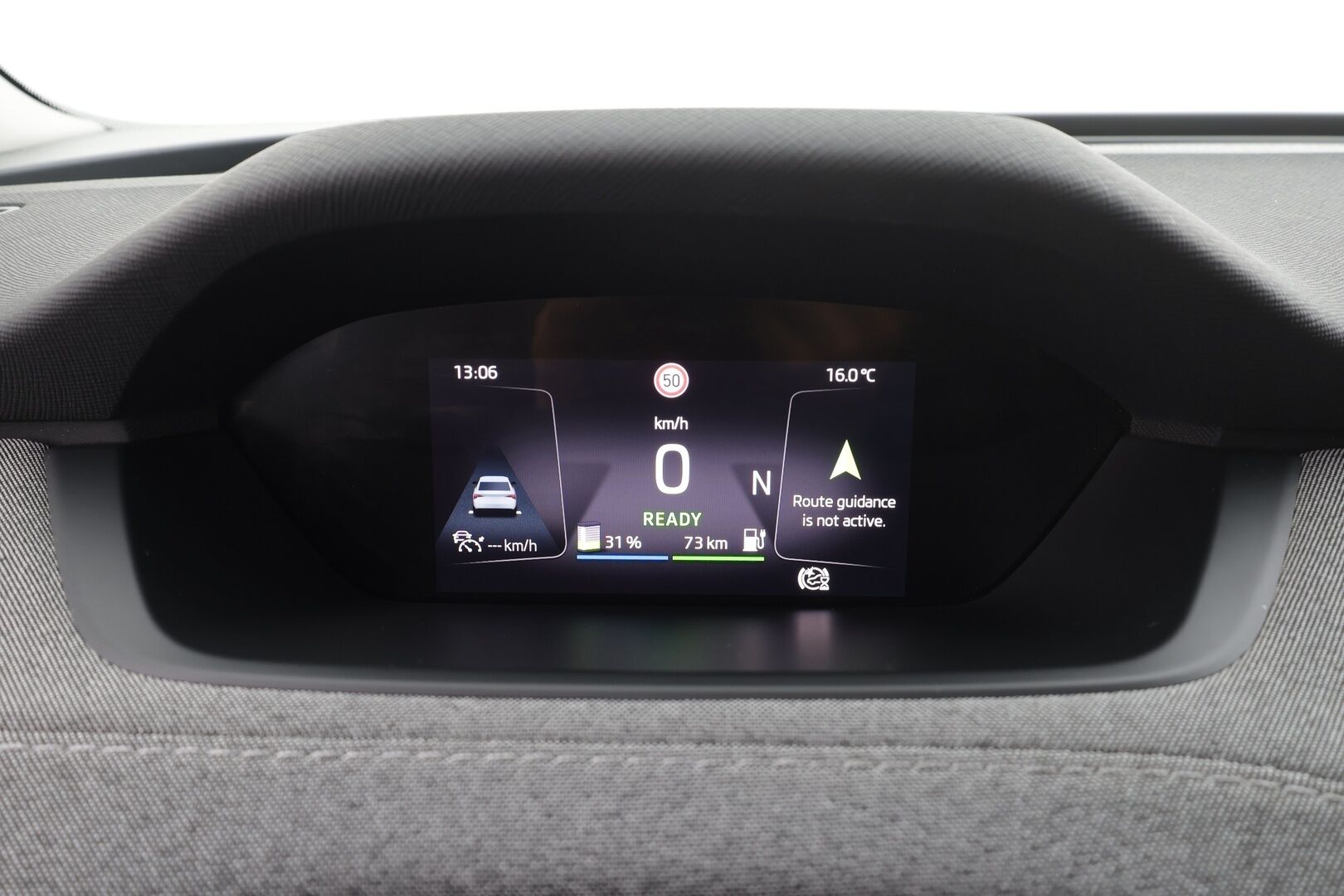 Skoda Enyaq 2022 60 iV - |1.OM Suomi-auto | ILP | ACC | P.kamera | Matrix LED | Muistipenkki | Navi | Puolinahat | Sähköluukku | Kahdet renkaat aluvanteilla|