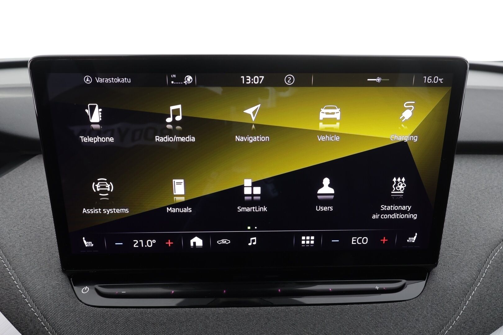 Skoda Enyaq 2022 60 iV - |1.OM Suomi-auto | ILP | ACC | P.kamera | Matrix LED | Muistipenkki | Navi | Puolinahat | Sähköluukku | Kahdet renkaat aluvanteilla|