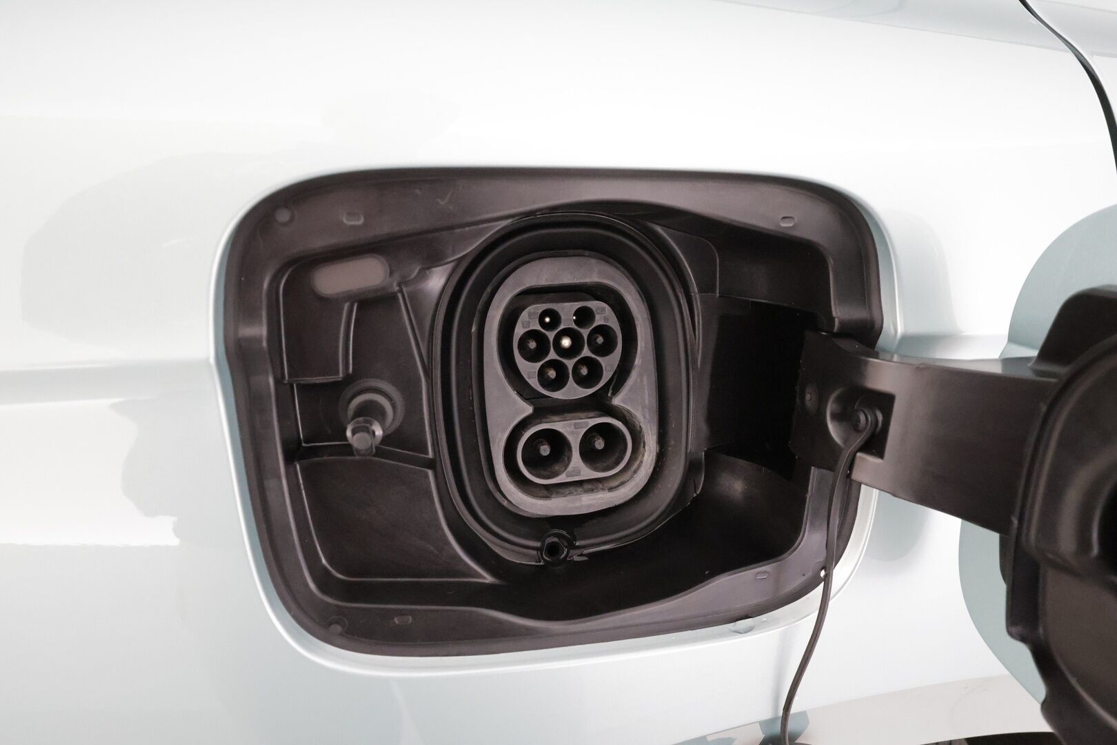 Skoda Enyaq 2022 60 iV - |1.OM Suomi-auto | ILP | ACC | P.kamera | Matrix LED | Muistipenkki | Navi | Puolinahat | Sähköluukku | Kahdet renkaat aluvanteilla|