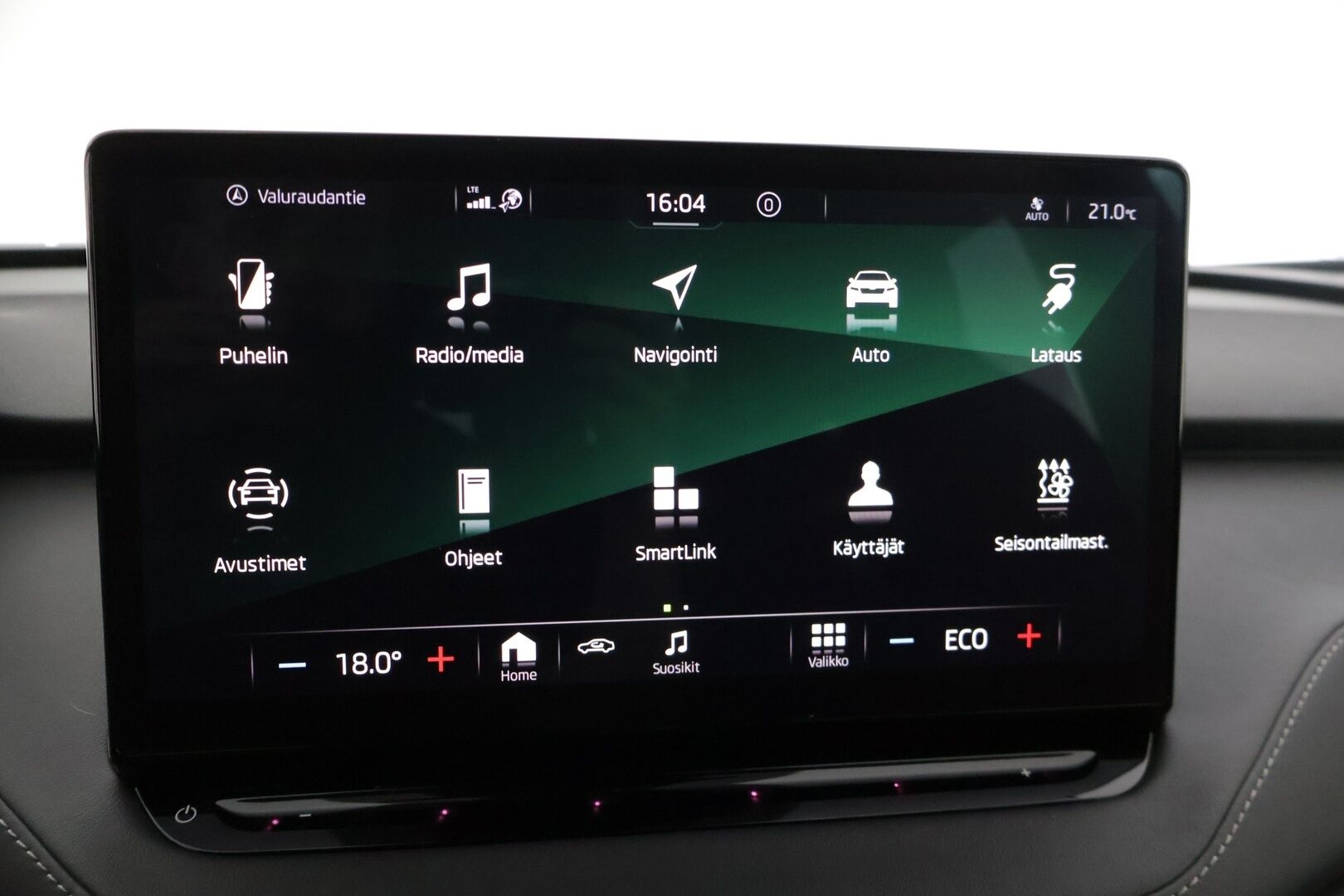 Skoda Enyaq 2022 60 SportLine iV * Peruutuskamera / Sähköluukku / Ambient / AppleCarPlay / Navi / LED - * Näyttävä SportLine /  Kahdet renkaat alumiinivanteilla! *