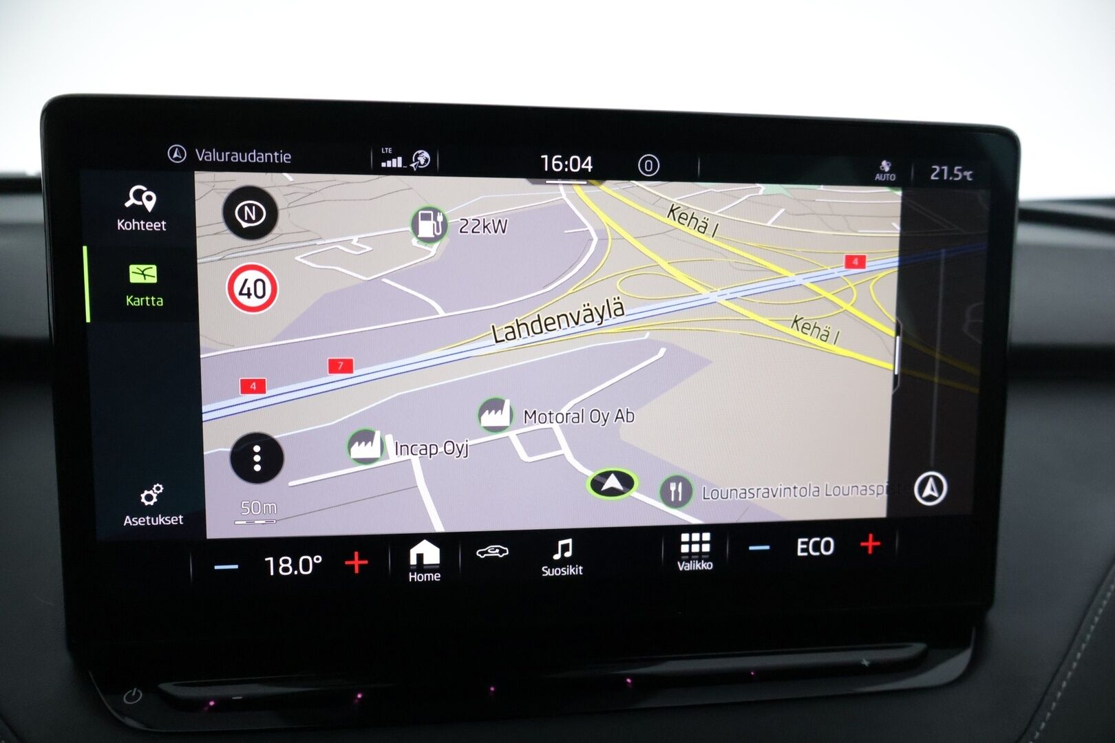 Skoda Enyaq 2022 60 SportLine iV * Peruutuskamera / Sähköluukku / Ambient / AppleCarPlay / Navi / LED - * Näyttävä SportLine /  Kahdet renkaat alumiinivanteilla! *