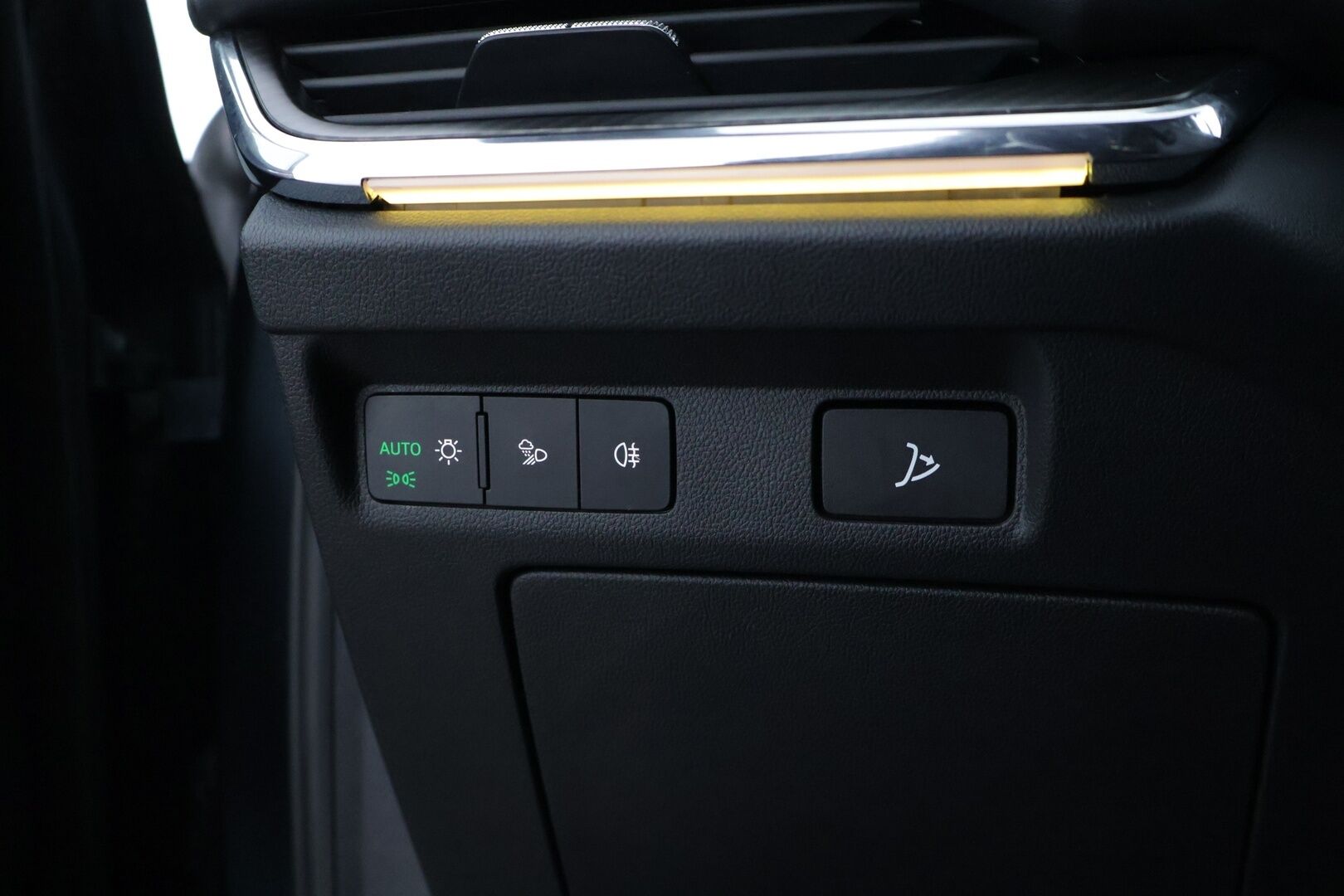 Skoda Enyaq 2021 ENYAQ 60 Farmari (AC) 5ov A - * Juuri tullut *