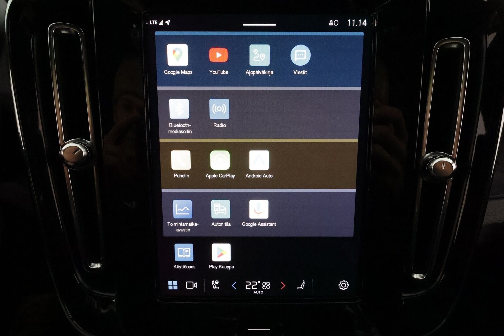 Volvo XC40 2023 Recharge Plus aut. *ACC / KOUKKU / ILP / P.kamera / Muistipenkki / Pixel LED / BLIS / Facelift / Navi* - Akku kuntotarkastettu SoH 96%! / Suomi-auto / Kahdet renkaat aluvanteilla / Merkkihuollettu - HULLU BLACKWEEK KORKOTARJOUS 2,49%