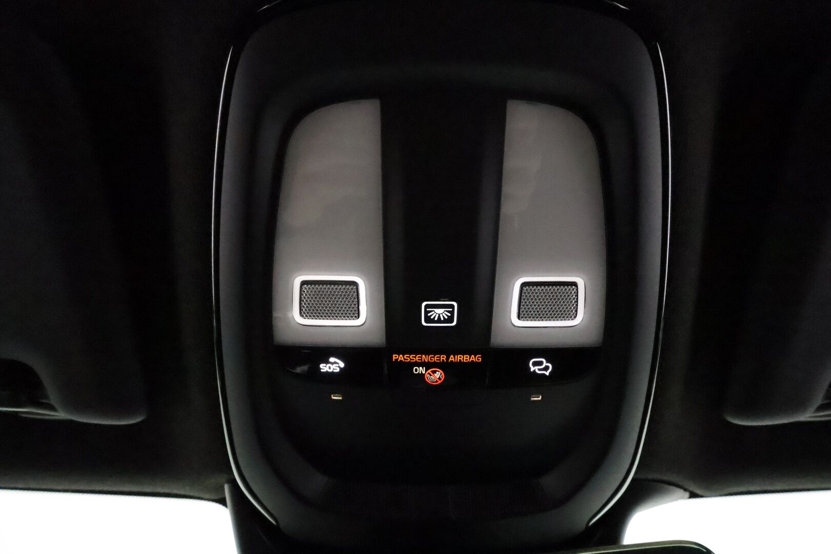 Volvo XC40 2023 Recharge Plus aut. *ACC / KOUKKU / ILP / P.kamera / Muistipenkki / Pixel LED / BLIS / Facelift / Navi* - SOH 96%! / Suomi-auto / Kahdet renkaat aluvanteilla / Merkkihuollettu