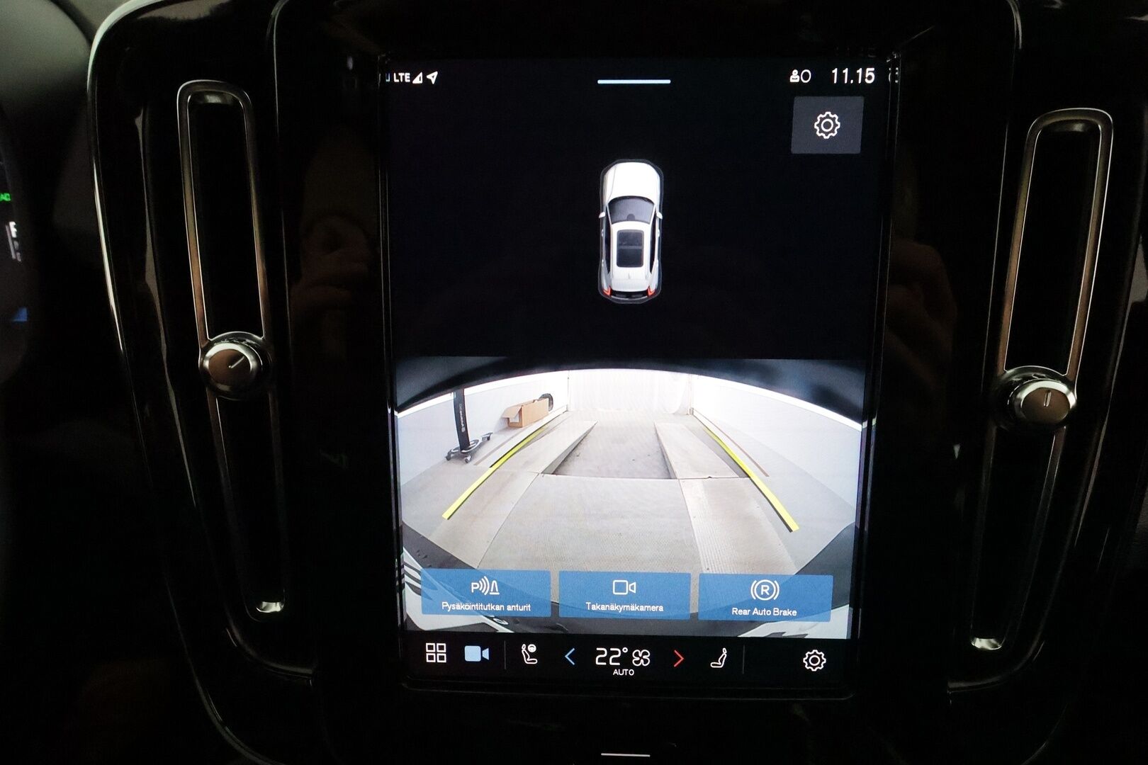 Volvo XC40 2023 Recharge Plus aut. *ACC / KOUKKU / ILP / P.kamera / Muistipenkki / Pixel LED / BLIS / Facelift / Navi* - SOH 96%! / Suomi-auto / Kahdet renkaat aluvanteilla / Merkkihuollettu