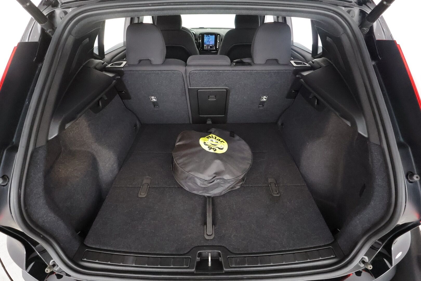 Volvo XC40 2023 Recharge Twin Plus aut - | ILP | ACC | P.kamera | LED | Sporttipenkki Muistilla | Navi | Kaistavahti | Katveavustin | Keyless | 1-om Suomi-auto | 2x Latauskaapelit | Kahdet renkaat | Merkkihuollot |