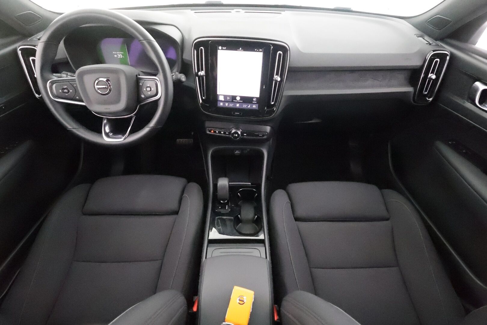 Volvo XC40 2023 Recharge Twin Plus aut - | ILP | ACC | P.kamera | LED | Sporttipenkki Muistilla | Navi | Kaistavahti | Katveavustin | Keyless | 1-om Suomi-auto | 2x Latauskaapelit | Kahdet renkaat | Merkkihuollot |