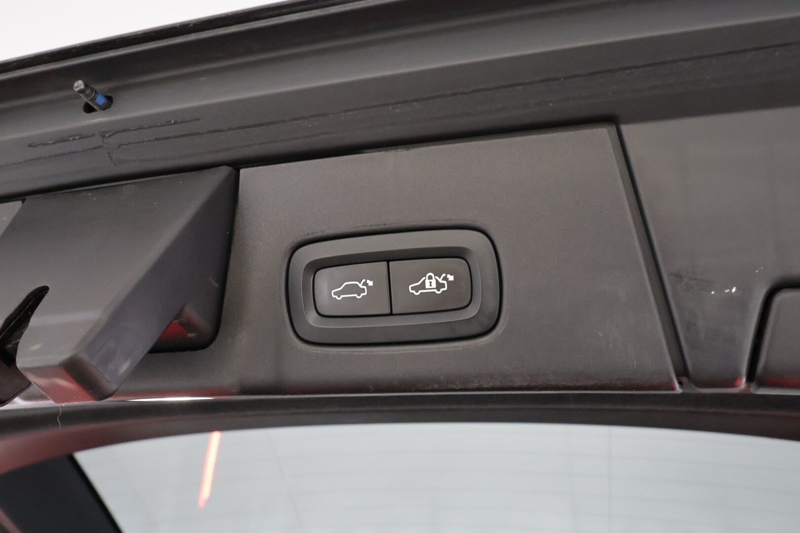 Volvo V90 2023 T6 AWD Long Range Plus Bright aut * ACC / Koukku / Full-LED / P.Kamera / Sportnahat Muistilla / Navi / Kaistavahti * - 1-om Suomi-auto / Akku kuntotarkastettu / Kahdet renkaat aluvanteilla / Merkkihuollot