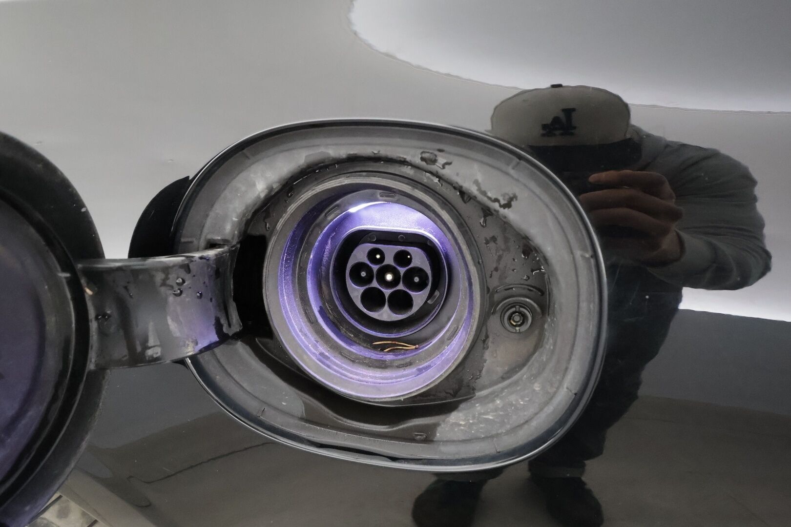 Volvo V90 2023 T6 AWD Long Range Plus Bright aut * ACC / Koukku / Full-LED / P.Kamera / Sportnahat Muistilla / Navi / Kaistavahti * - 1-om Suomi-auto / Akku kuntotarkastettu / Kahdet renkaat aluvanteilla / Merkkihuollot