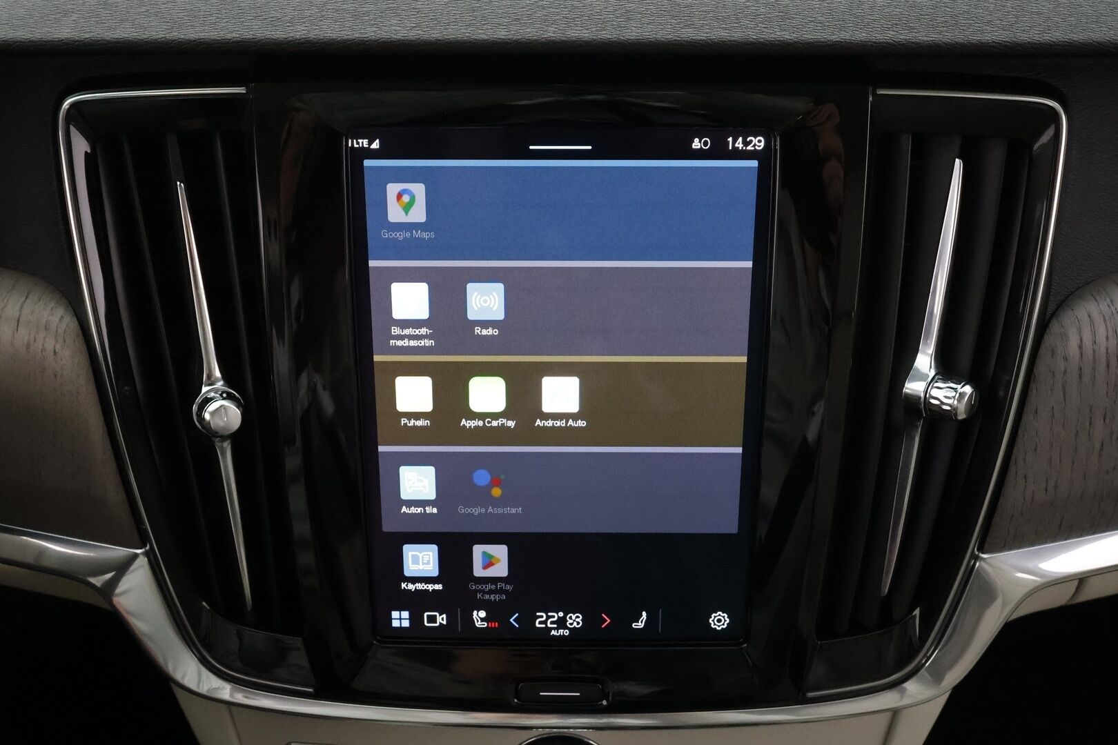 Volvo V90 2023 T6 AWD Long Range Plus Bright aut * ACC / Koukku / Full-LED / P.Kamera / Sportnahat Muistilla / Navi / Kaistavahti * - 1-om Suomi-auto / Akku kuntotarkastettu / Kahdet renkaat aluvanteilla / Merkkihuollot