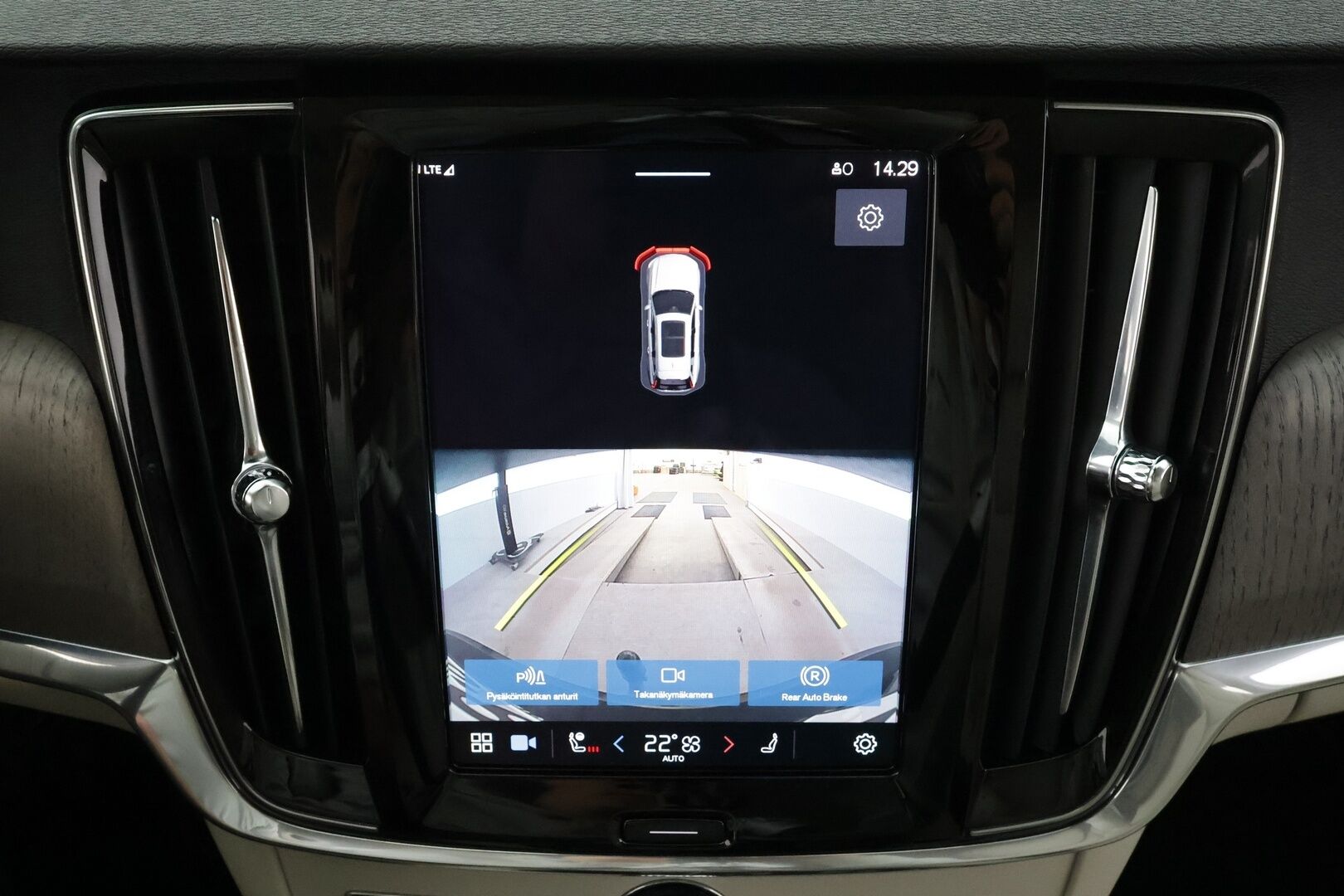 Volvo V90 2023 T6 AWD Long Range Plus Bright aut * ACC / Koukku / Full-LED / P.Kamera / Sportnahat Muistilla / Navi / Kaistavahti * - 1-om Suomi-auto / Akku kuntotarkastettu / Kahdet renkaat aluvanteilla / Merkkihuollot