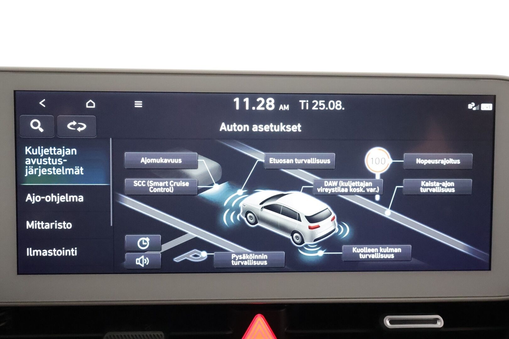 Hyundai IONIQ 5 2022 73 kWh 305 hv AWD Style - | ACC | ILP | Koukku | Puolinahat | Sähköpenkki | P.kamera | V2L | Sähk. takaluukku | HDA | BSM | Lämm. ratti | 1-om suomiauto | Merkkihuollot |