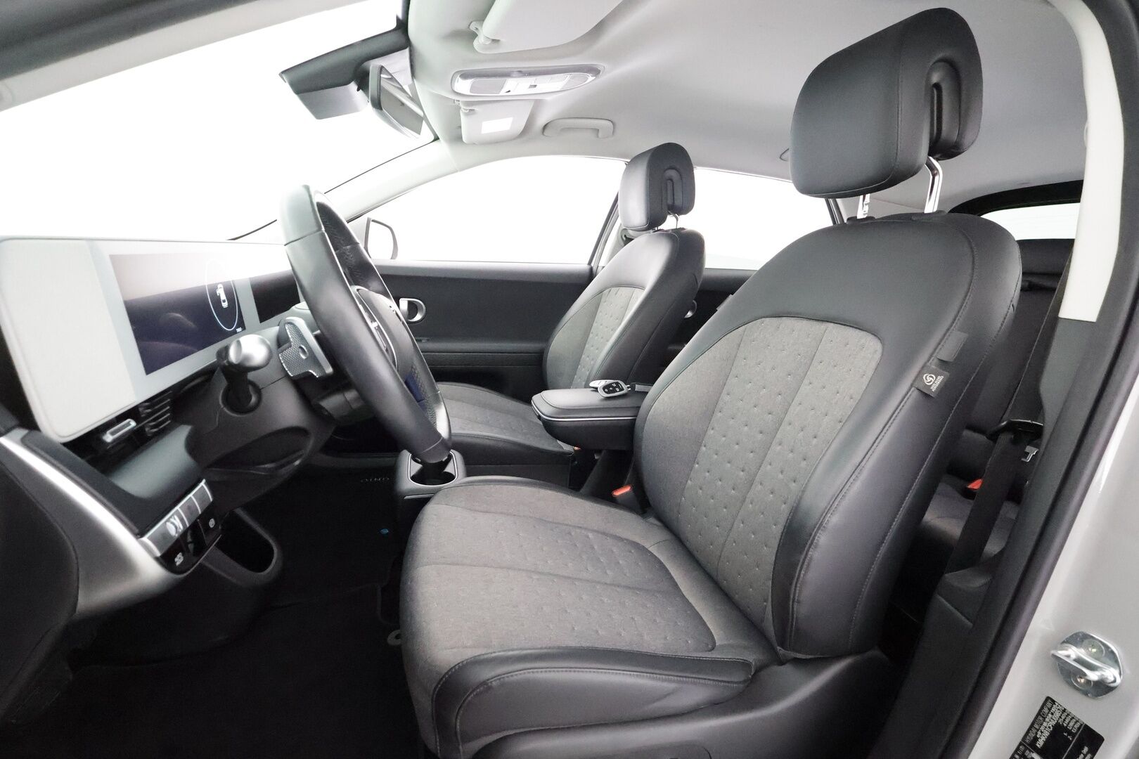 Hyundai IONIQ 5 2022 73 kWh 305 hv AWD Style - | ACC | ILP | Koukku | Puolinahat | Sähköpenkki | P.kamera | V2L | Sähk. takaluukku | HDA | BSM | Lämm. ratti | 1-om suomiauto | Merkkihuollot |