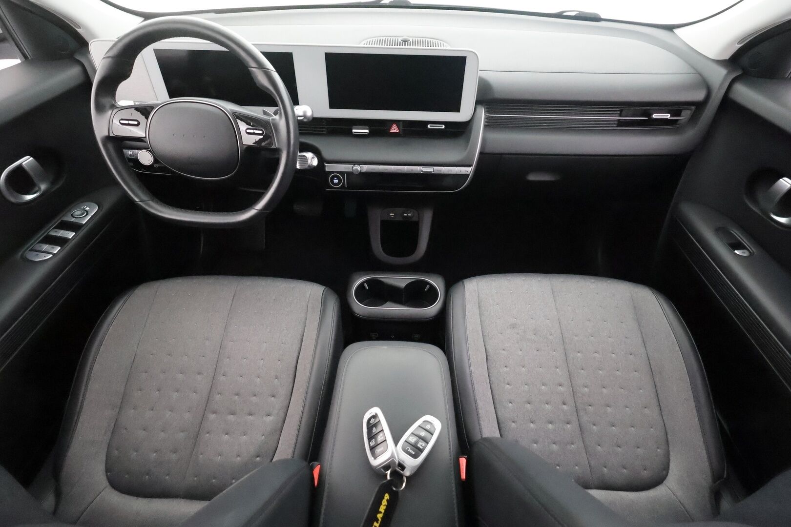 Hyundai IONIQ 5 2022 73 kWh 305 hv AWD Style - | ACC | ILP | Koukku | Puolinahat | Sähköpenkki | P.kamera | V2L | Sähk. takaluukku | HDA | BSM | Lämm. ratti | 1-om suomiauto | Merkkihuollot |
