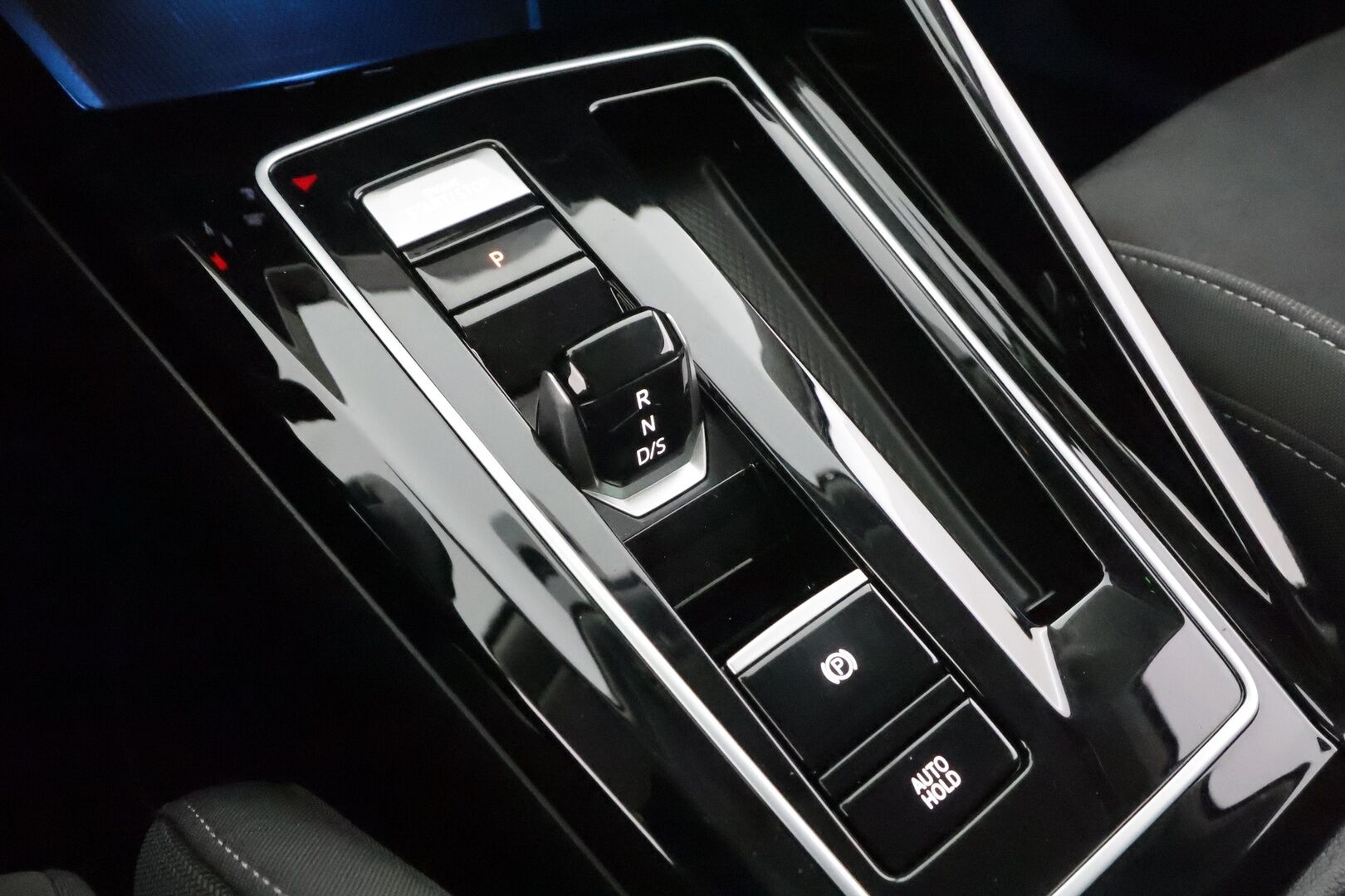 Volkswagen Golf 2023 Variant Style Business 2,0 TSI 140 kW 4MOTION DSG * ACC / Matrix-LED / Webasto / Koukku / P.Kamera / Keyless * - Suomi-auto / Kahdet renkaat